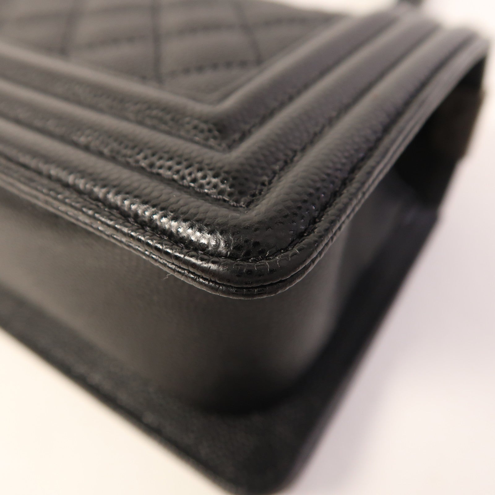 CHANEL 牛皮皮革Boy 20銀扣鏈帶肩背袋