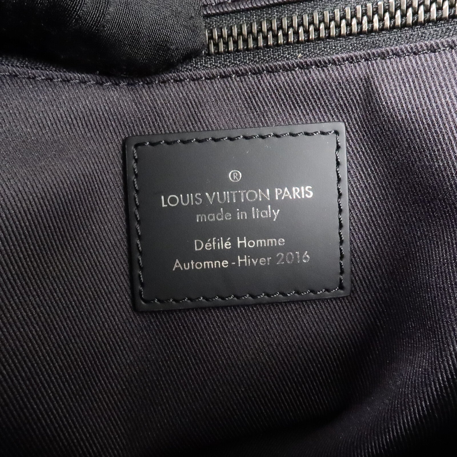 LOUIS VUITTON Monogram Eclipse Messenger PM Voyager銀扣肩背袋