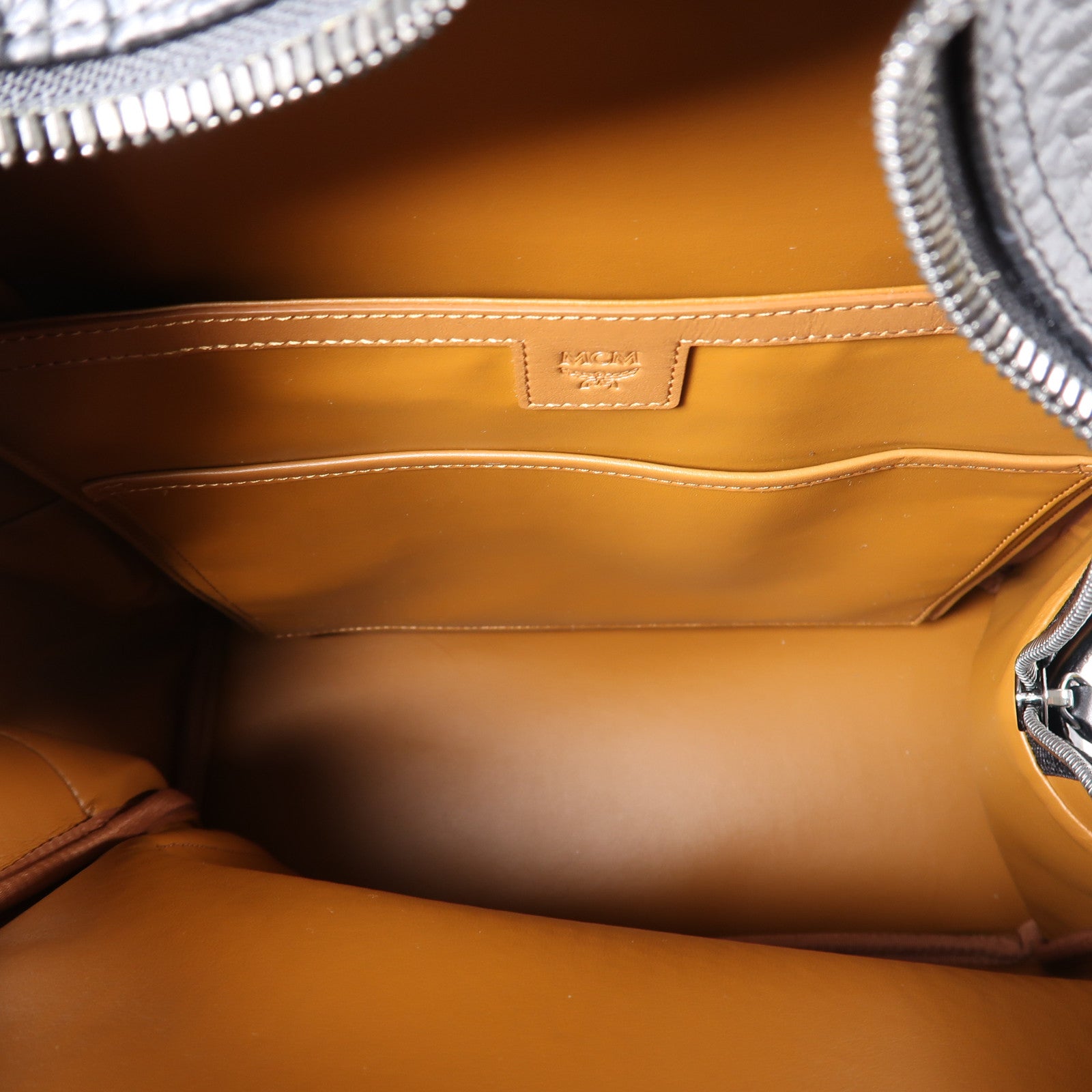 MCM 皮革Backpack背包