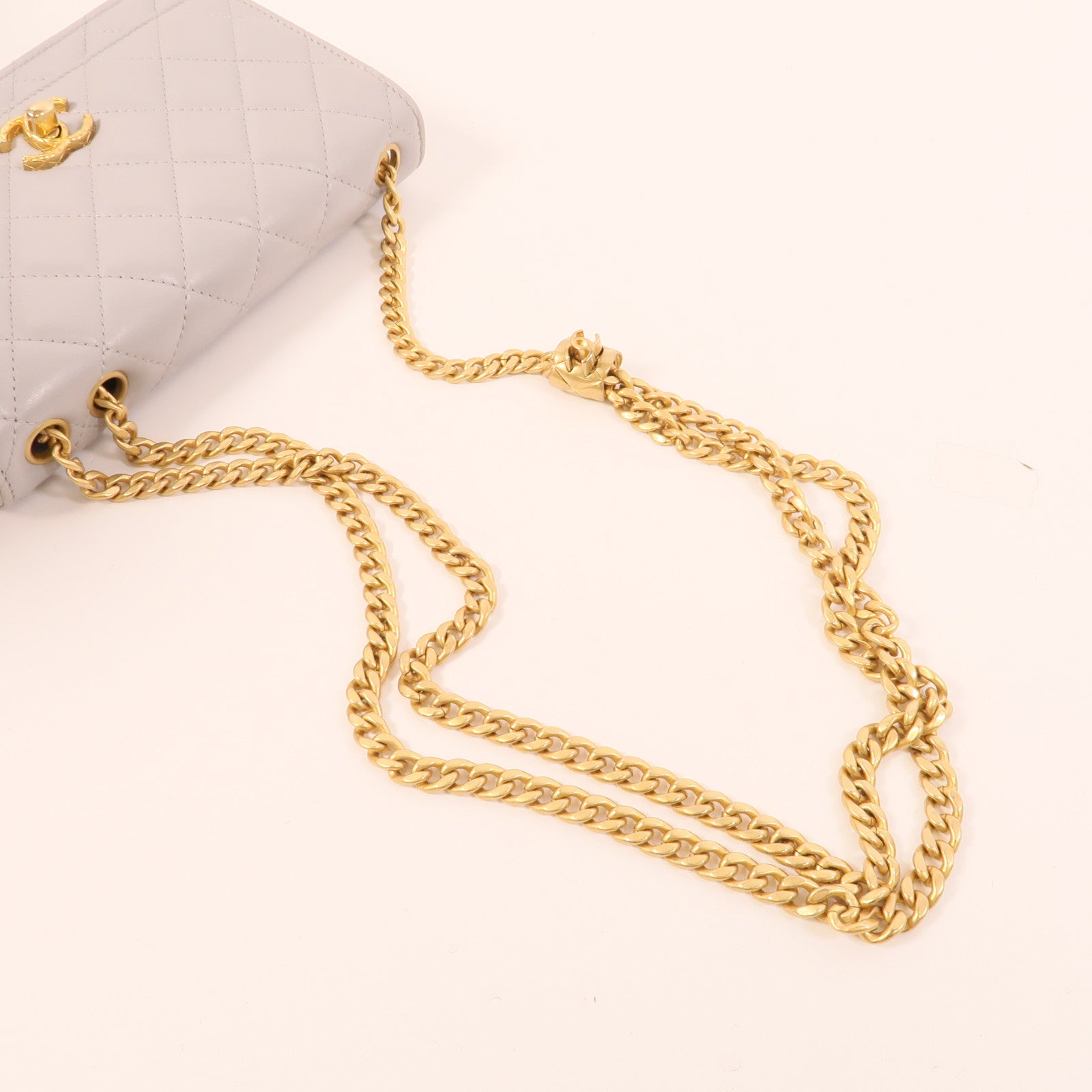 CHANEL 羊皮皮革WOC Wallet On Chain鏈帶肩背袋