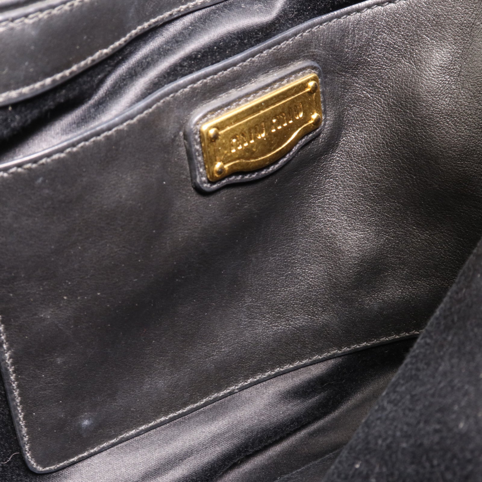Miu Miu 羊皮皮革Tote Bag金扣肩背袋