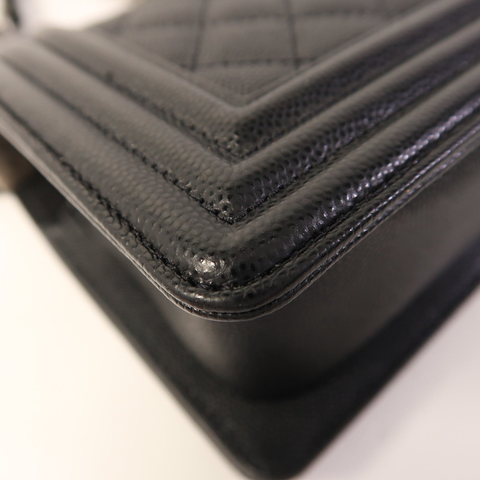 CHANEL 牛皮皮革Boy 20銀扣鏈帶肩背袋