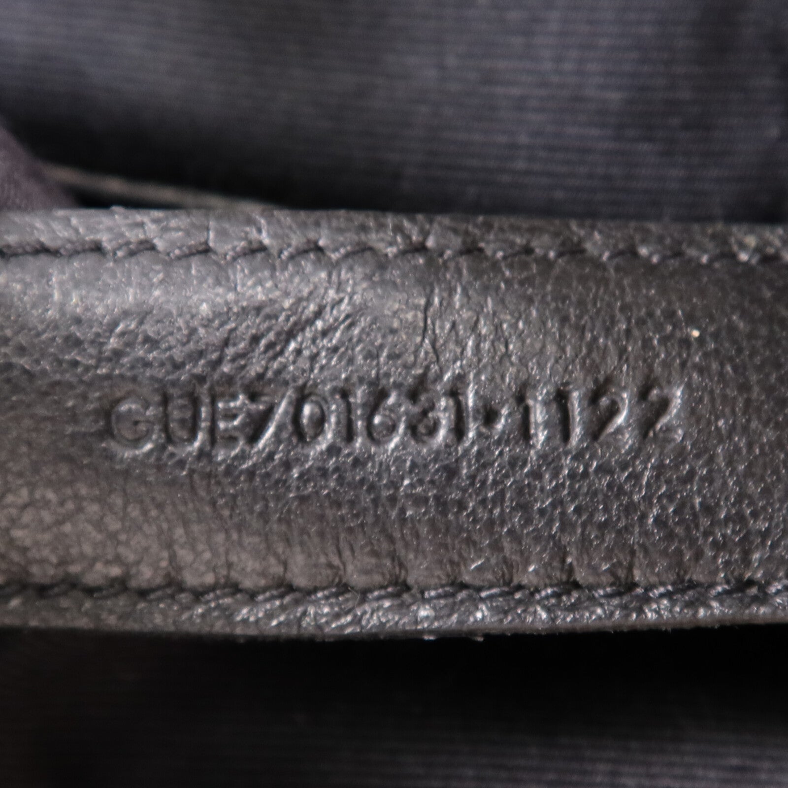 YVES SAINT LAURENT 牛皮皮革Chain Shoulder Bag金扣鏈帶肩背袋