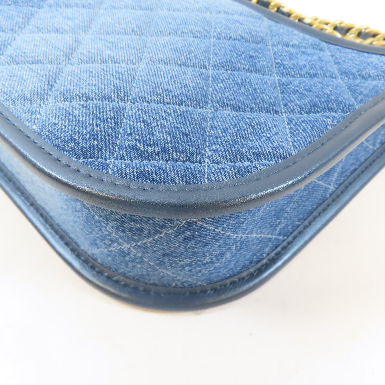 CHANEL 牛仔布料Hobo Bag金扣手挽肩背兩用袋藍色