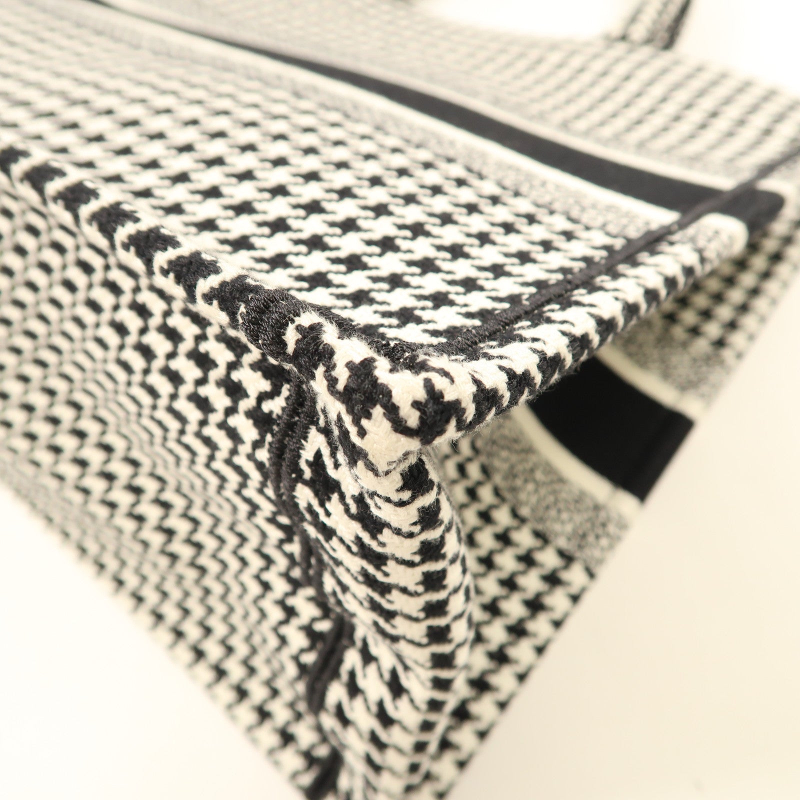 Dior 帆布Book Tote手挽袋黑色/白色