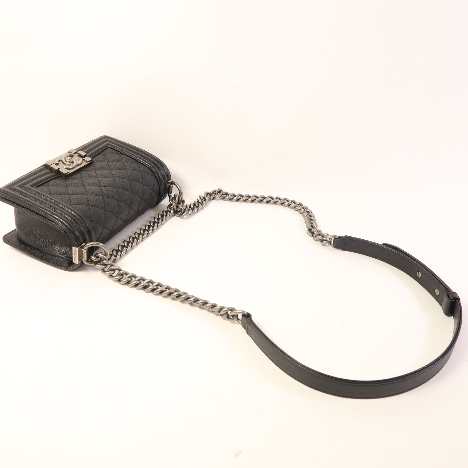 CHANEL 牛皮皮革Boy 20銀扣鏈帶肩背袋