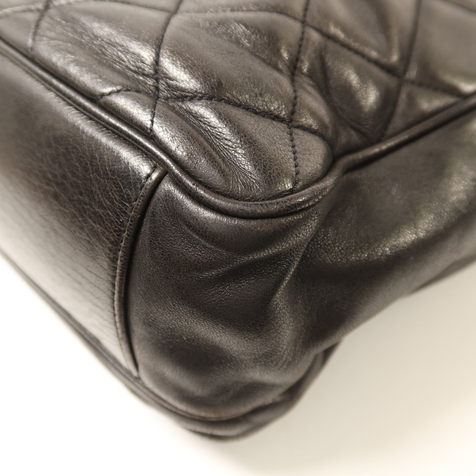 CHANEL 牛皮皮革Shoulder Bag金扣肩背袋