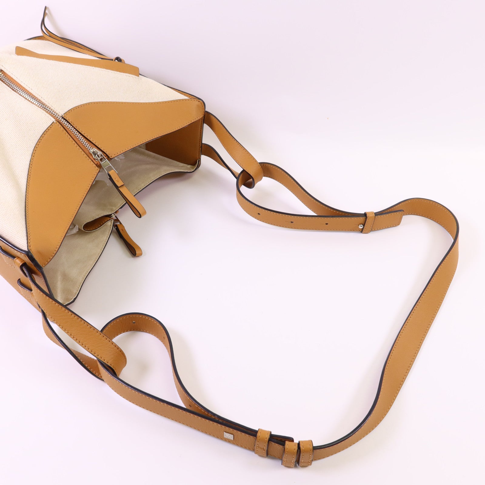 LOEWE 帆布/牛皮皮革Small Hammock Ken Price銀扣肩背袋