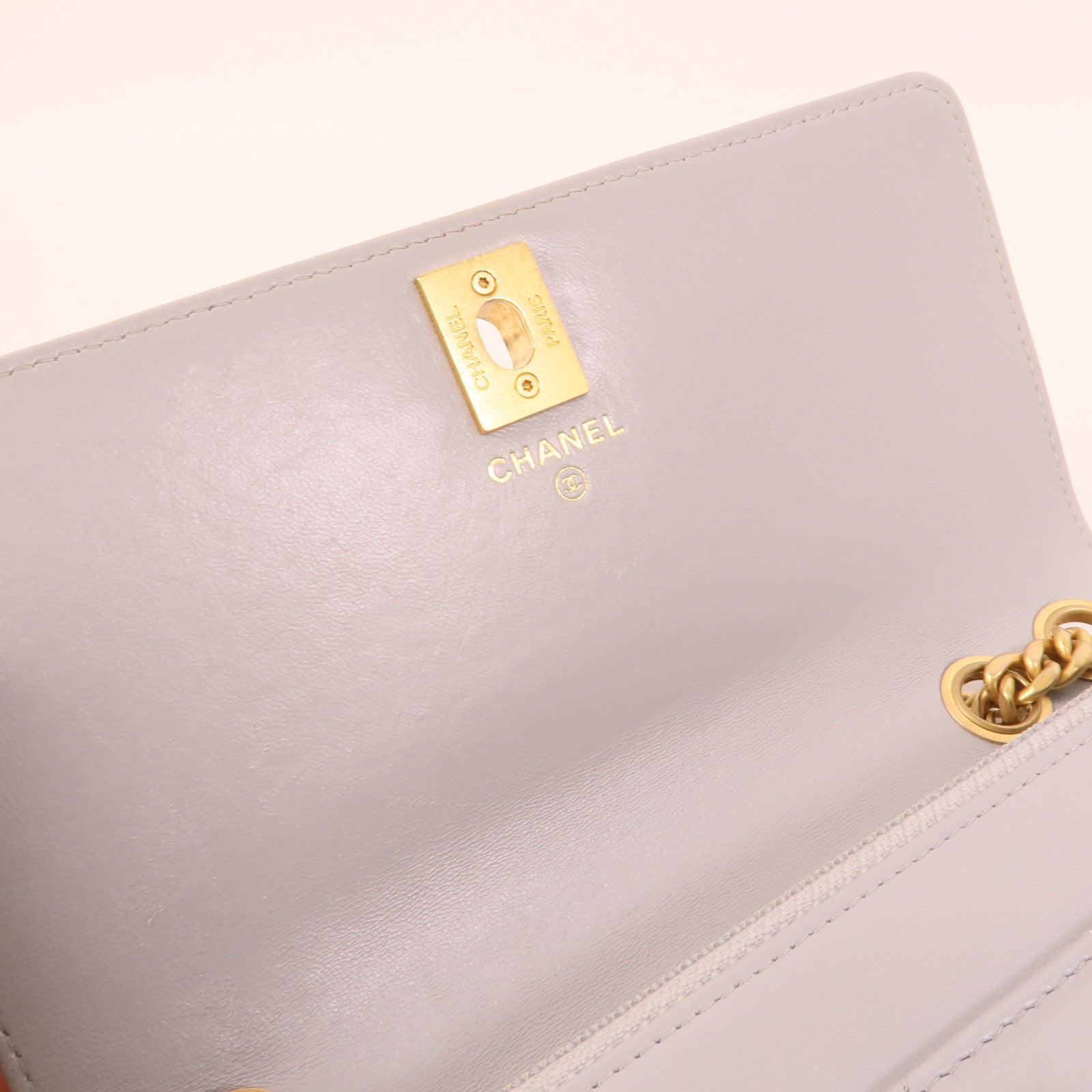 CHANEL 羊皮皮革WOC Wallet On Chain鏈帶肩背袋