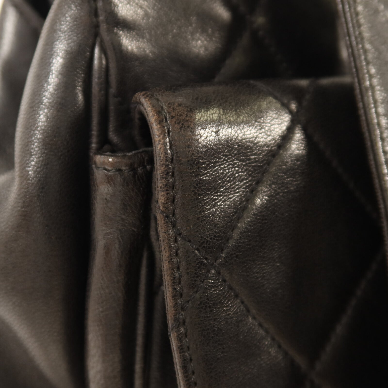 CHANEL 牛皮皮革Shoulder Bag金扣肩背袋
