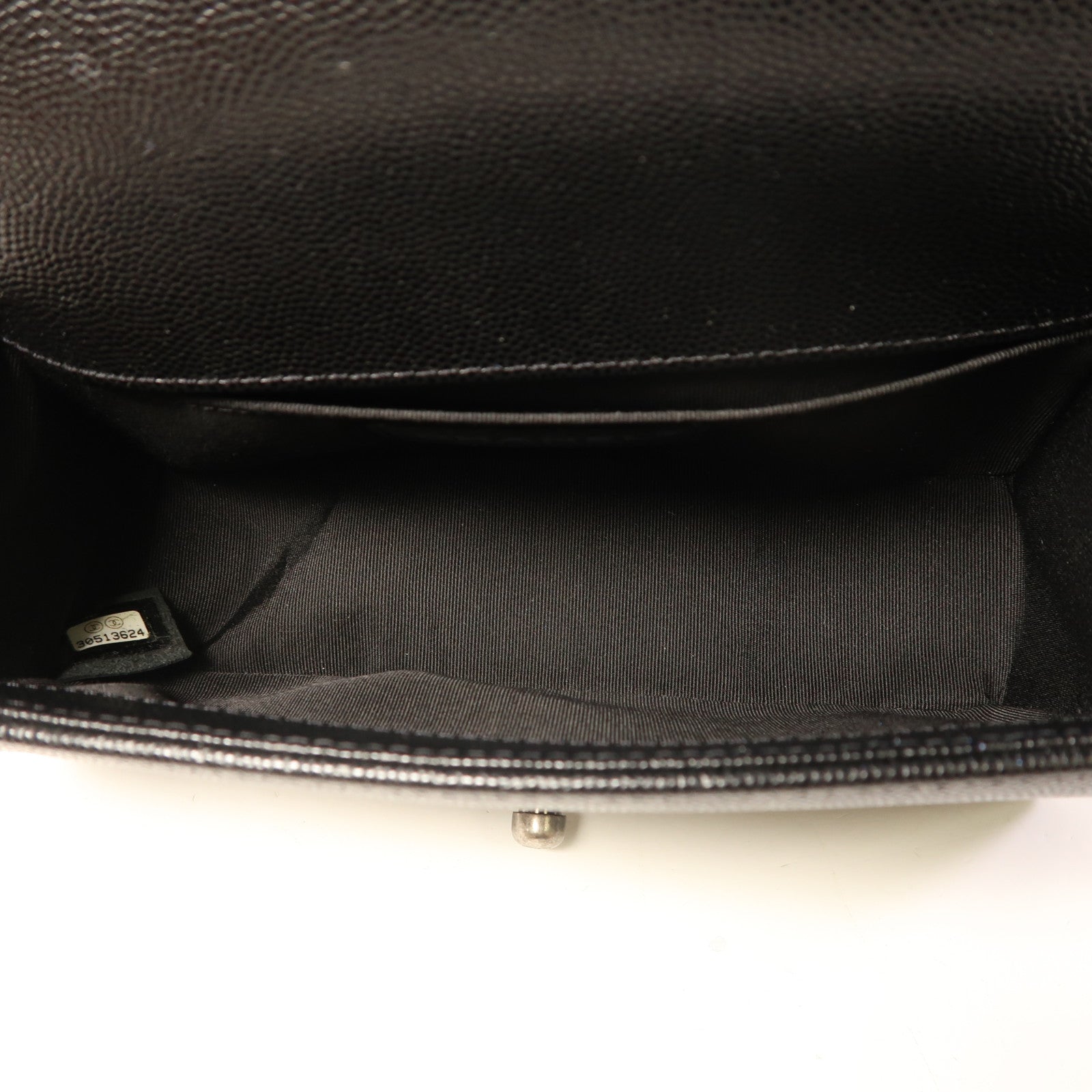 CHANEL 牛皮皮革Boy 20銀扣鏈帶肩背袋