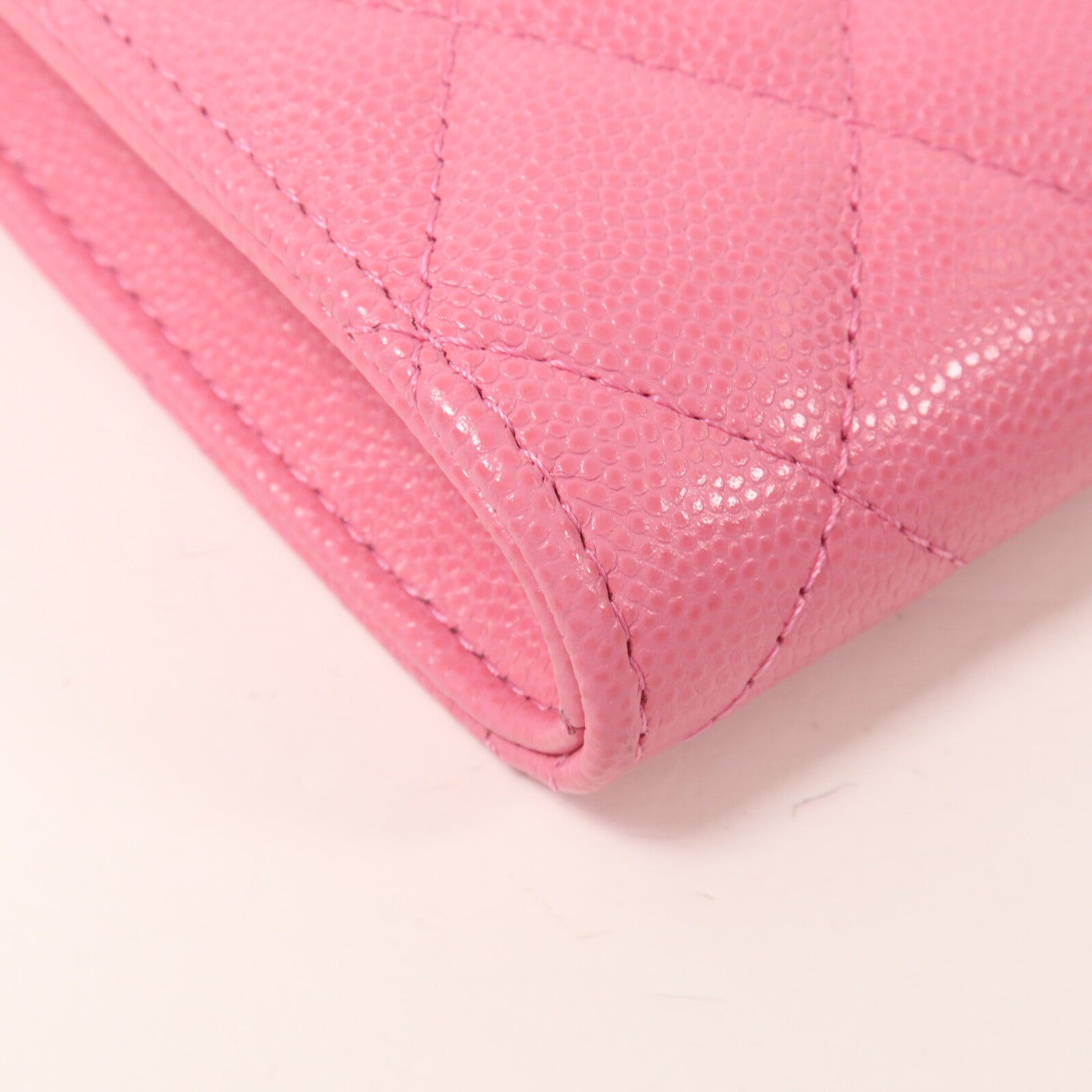 CHANEL 牛皮皮革Phone Case With Airpods Chain鏈帶肩背袋