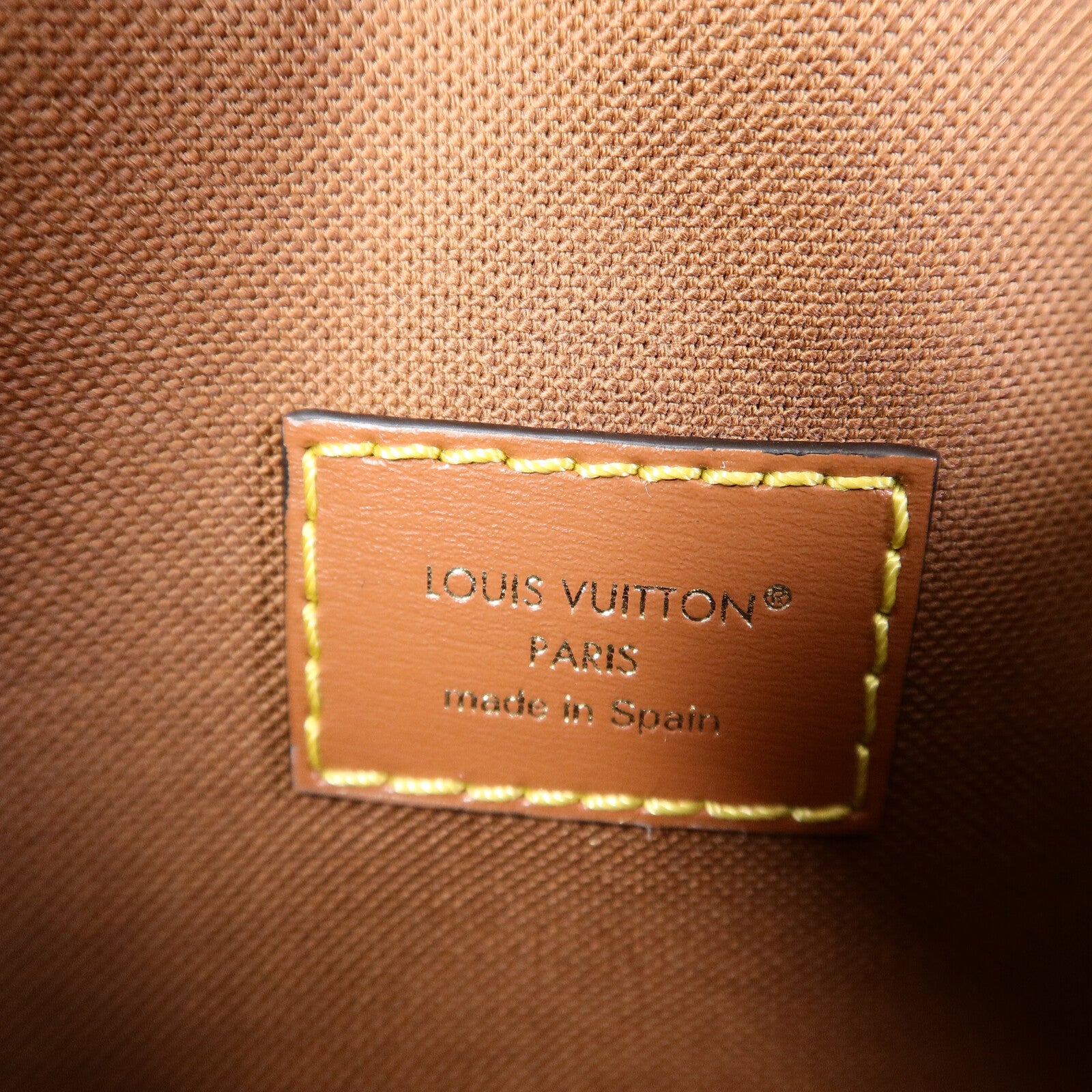 LOUIS VUITTON Monogram Solo肩背袋