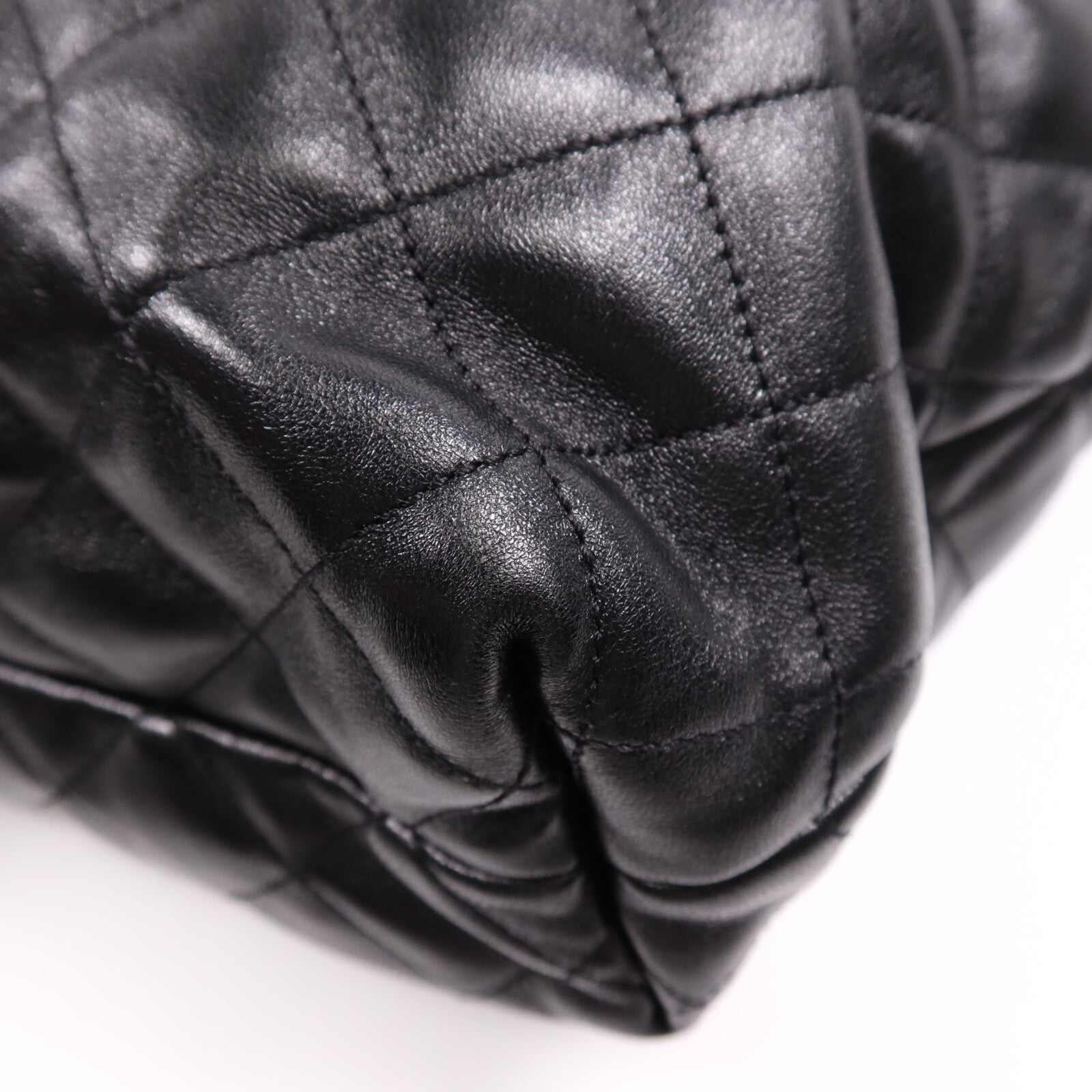 SAINT LAURENT 羊皮皮革Icare Maxi金扣手挽袋