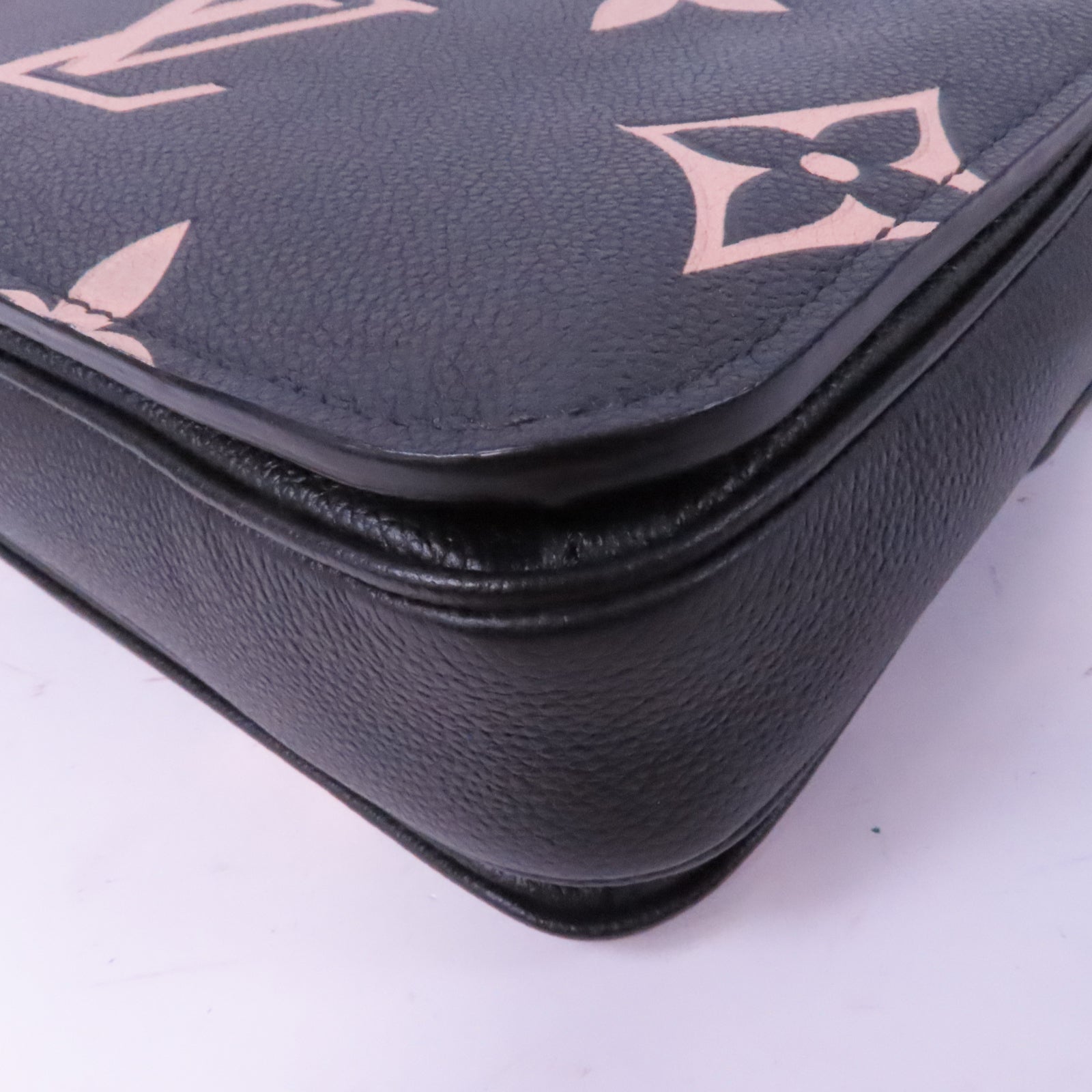 LOUIS VUITTON Monogram Empreinte Pochette Metis金扣手挽肩背两用袋黑色