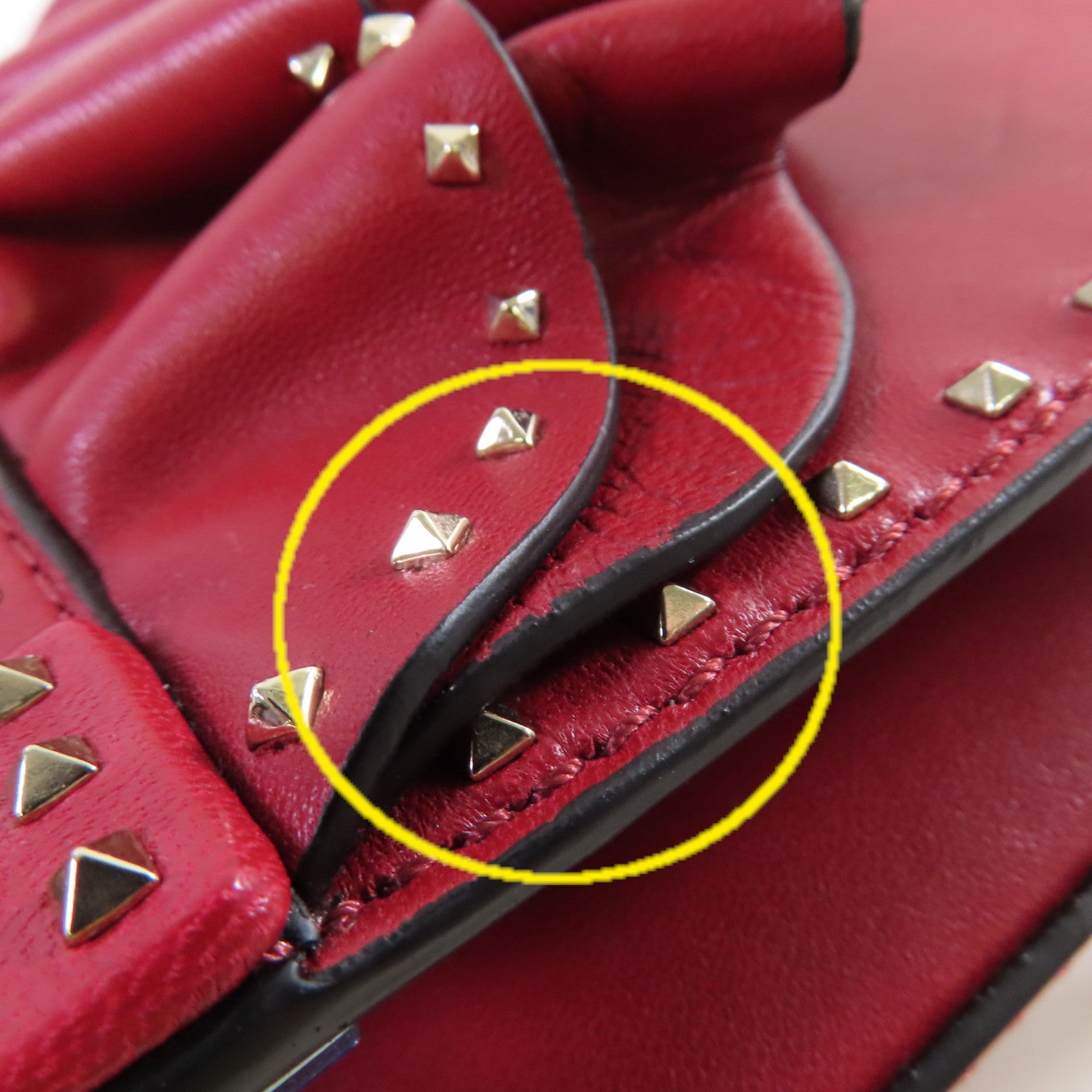 Valentino 牛皮皮革Mini Rockstud Chain Shoulder Bag金扣鏈帶肩背袋紅色