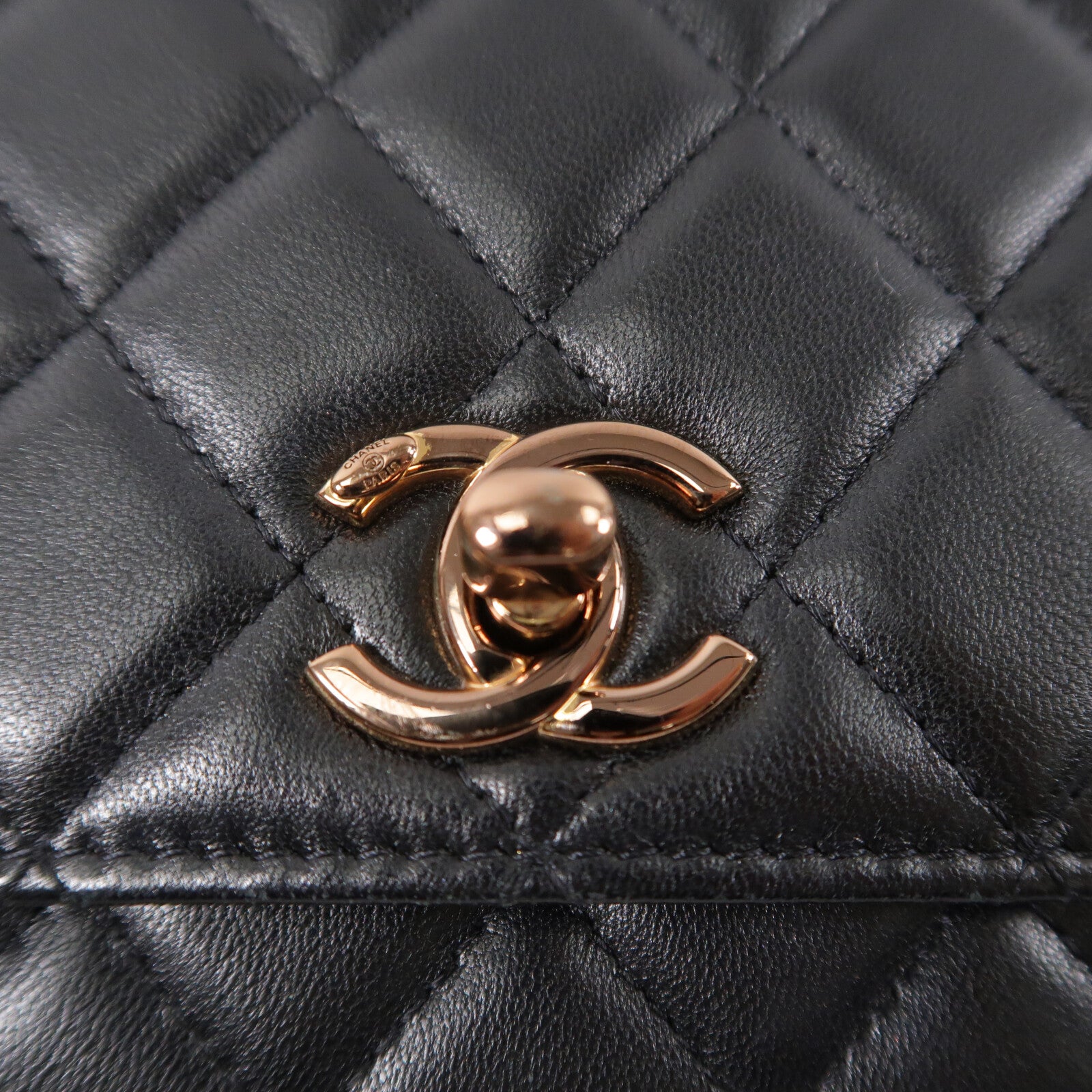 CHANEL 羊皮皮革Trendy CC WOC Wallet On Chain鏈帶肩背袋