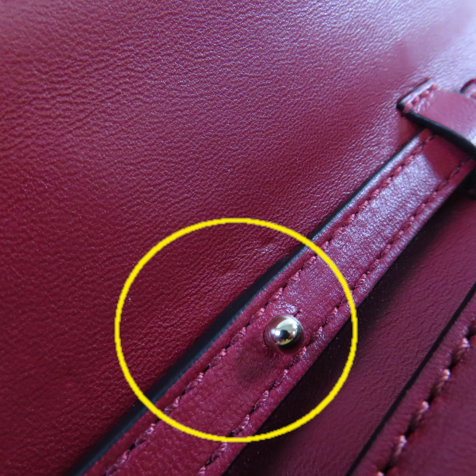 Valentino 牛皮皮革Mini Rockstud Chain Shoulder Bag金扣鏈帶肩背袋紅色