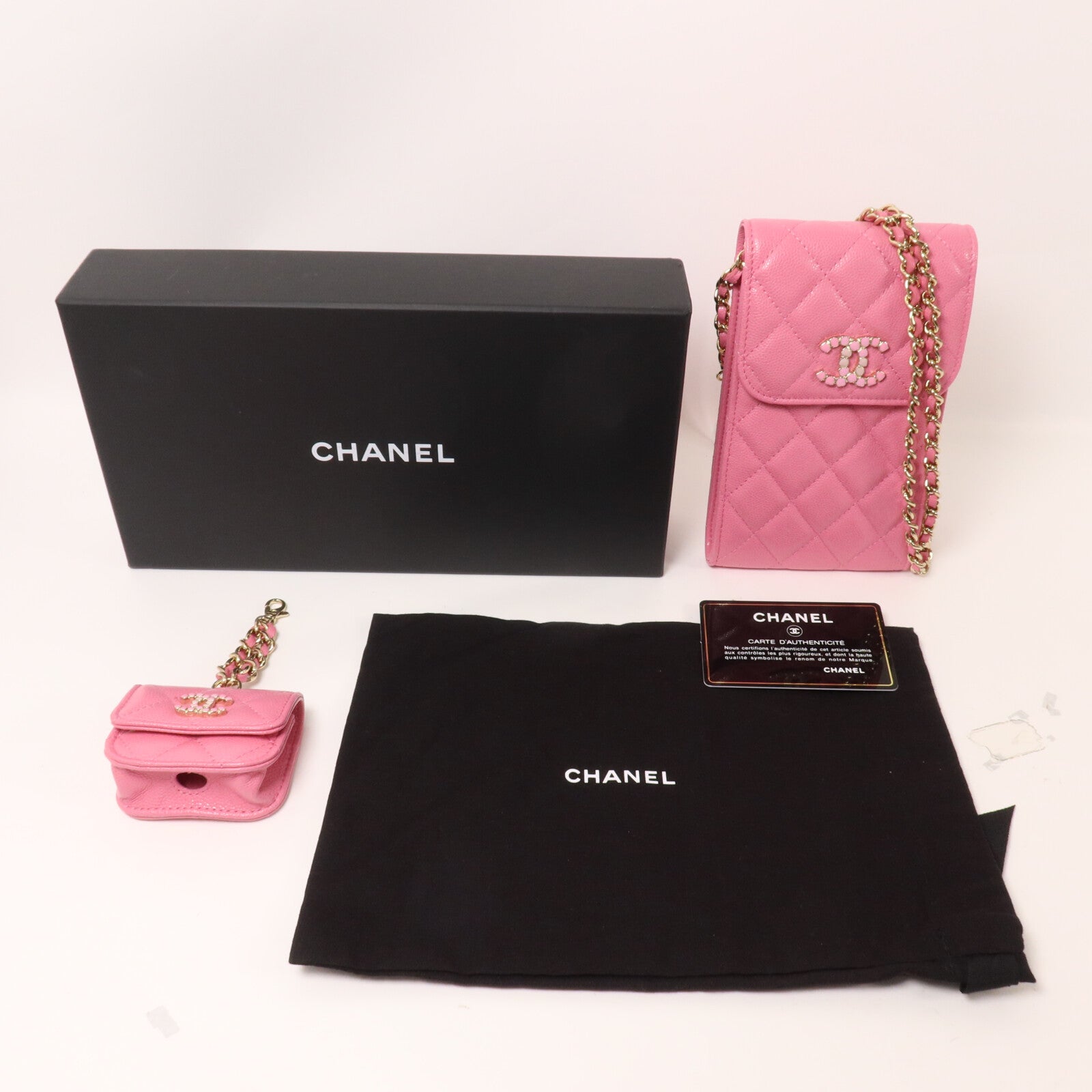 CHANEL 牛皮皮革Phone Case With Airpods Chain鏈帶肩背袋