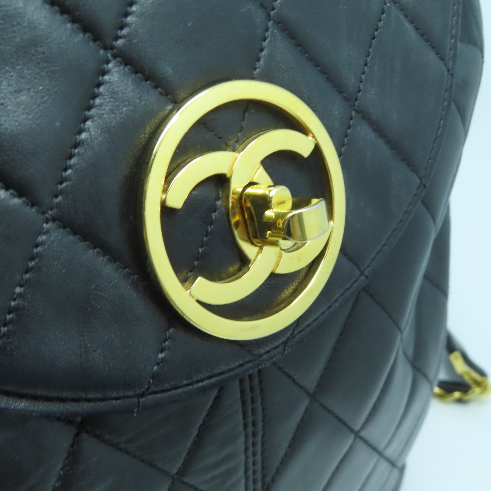 CHANEL 【激減優惠】羊皮皮革Rucksack金扣背包黑色