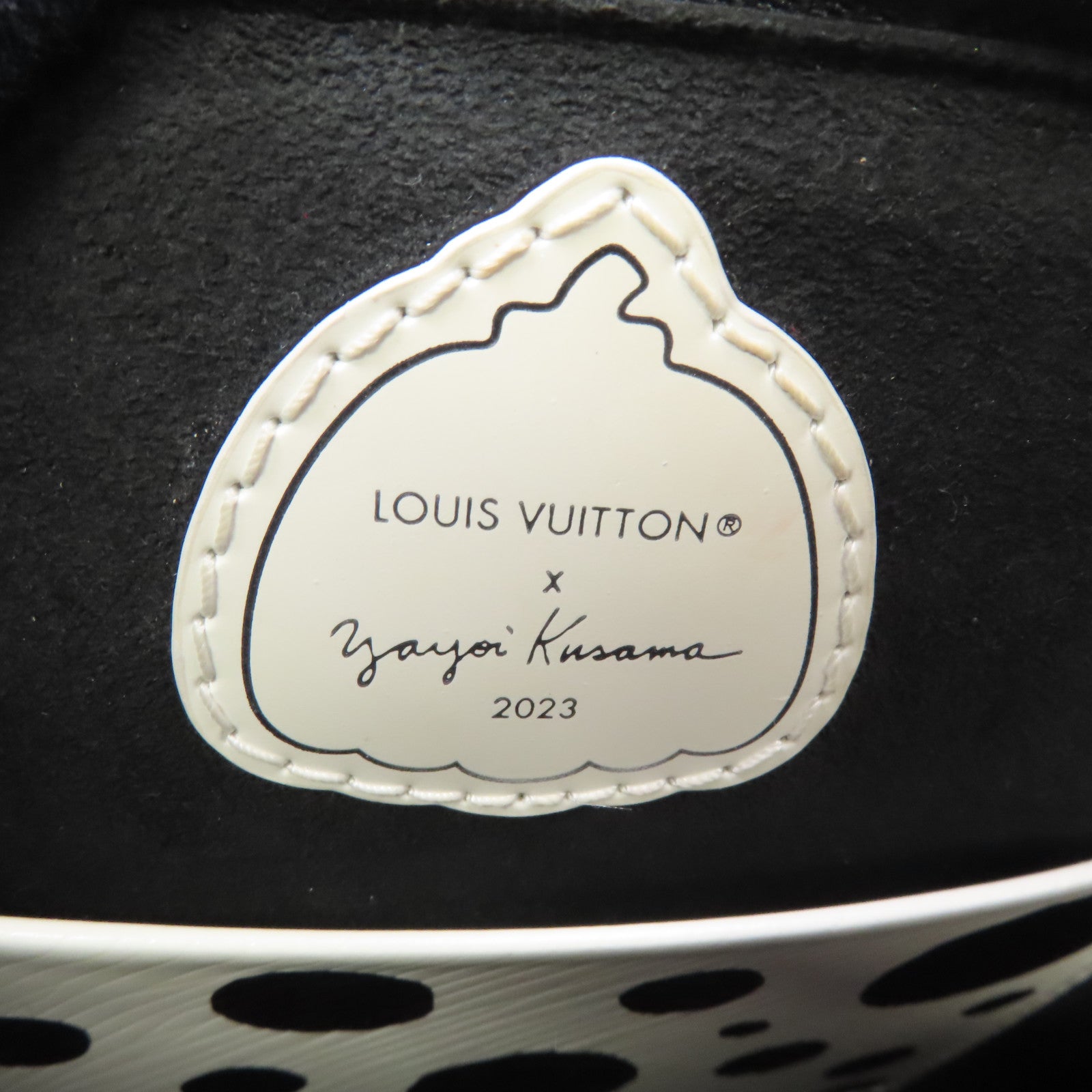 LOUIS VUITTON Epi LV x YK Alma BB銀扣手挽肩背兩用袋黑色