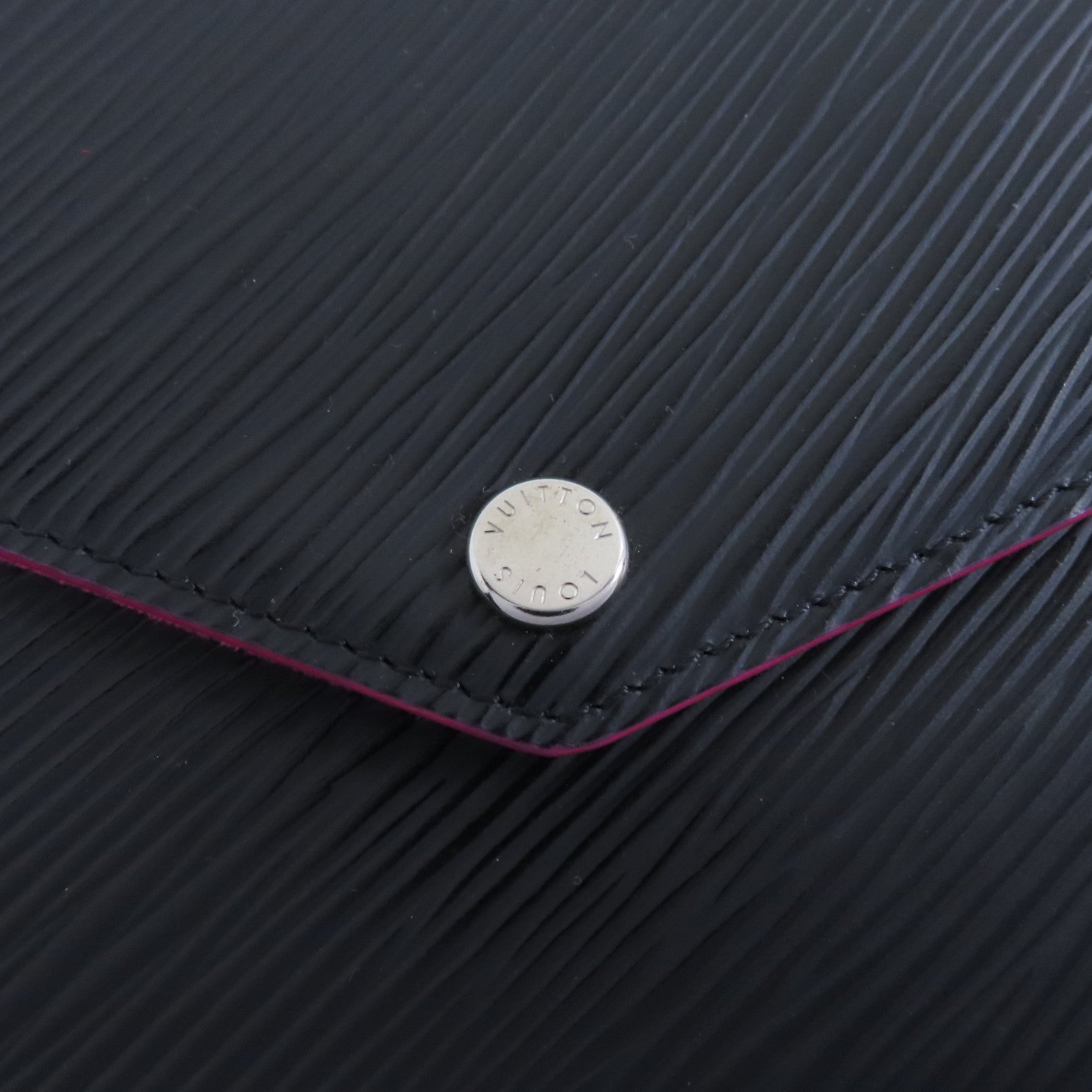 LOUIS VUITTON Epi Pochette Felicie銀扣鏈帶肩背袋黑色/粉紅色