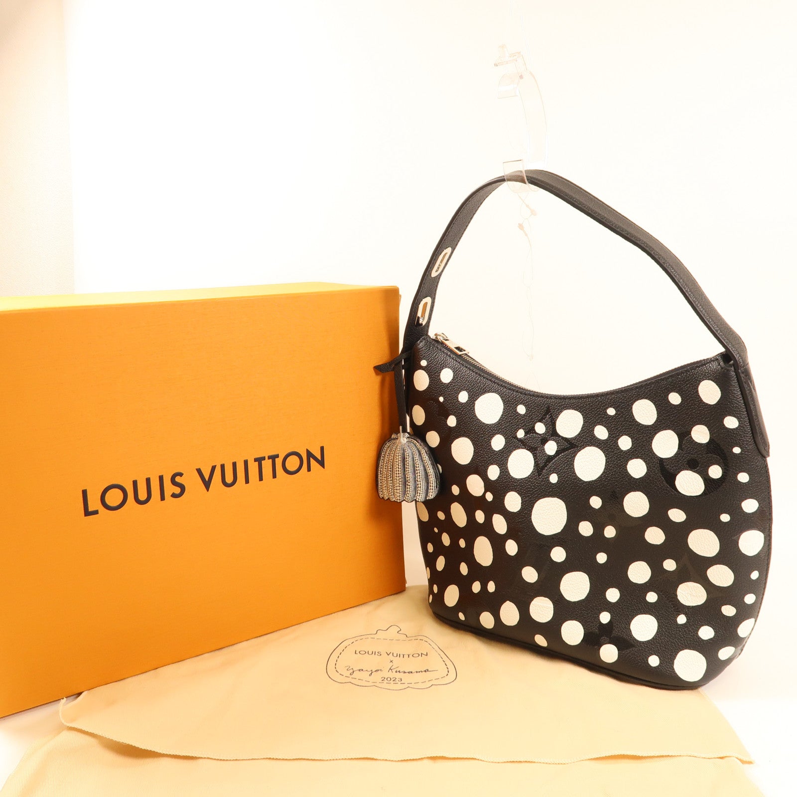 LOUIS VUITTON Monogram Empreinte LVxYK Marshmallow PM銀扣肩背袋