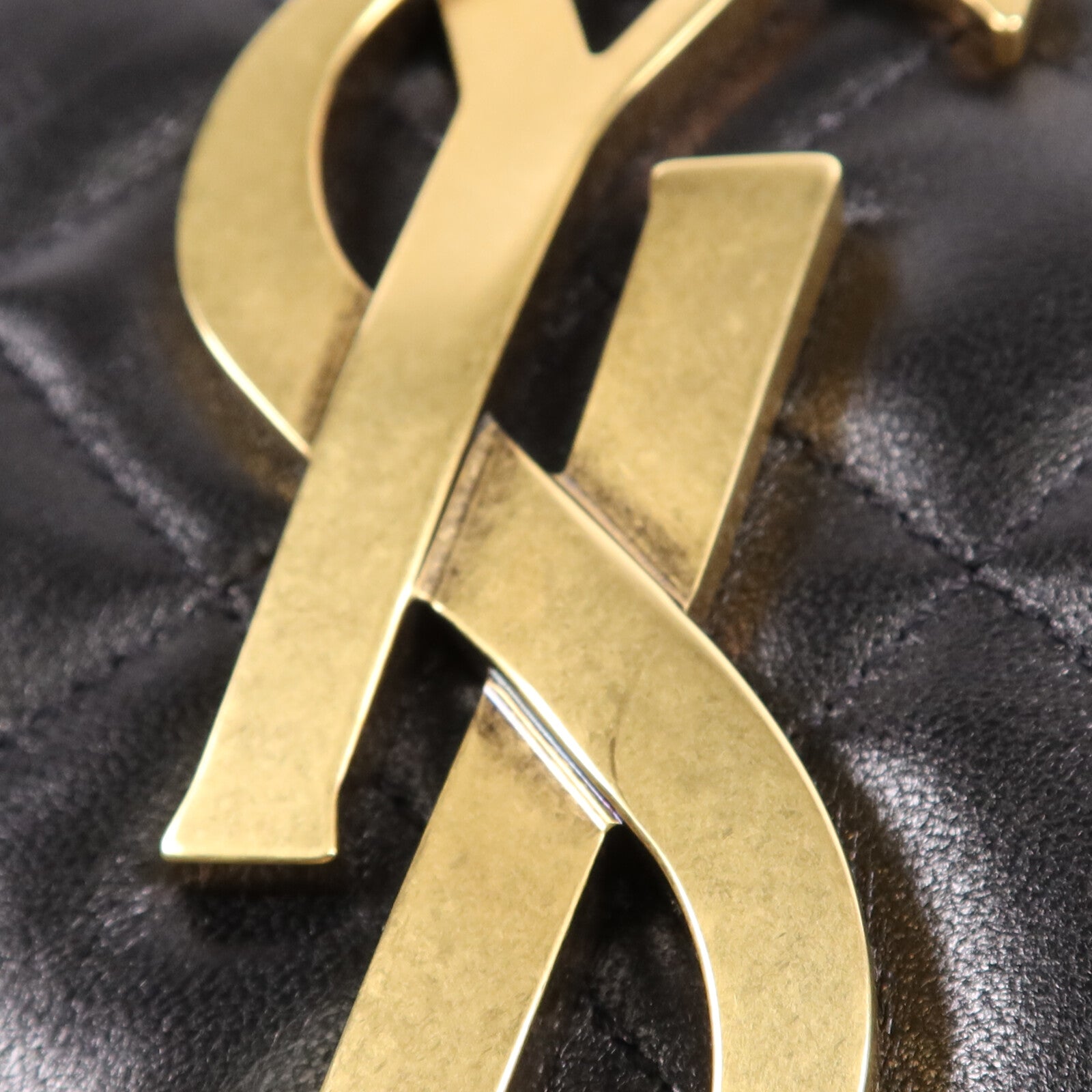 SAINT LAURENT 羊皮皮革Icare Maxi金扣手挽袋