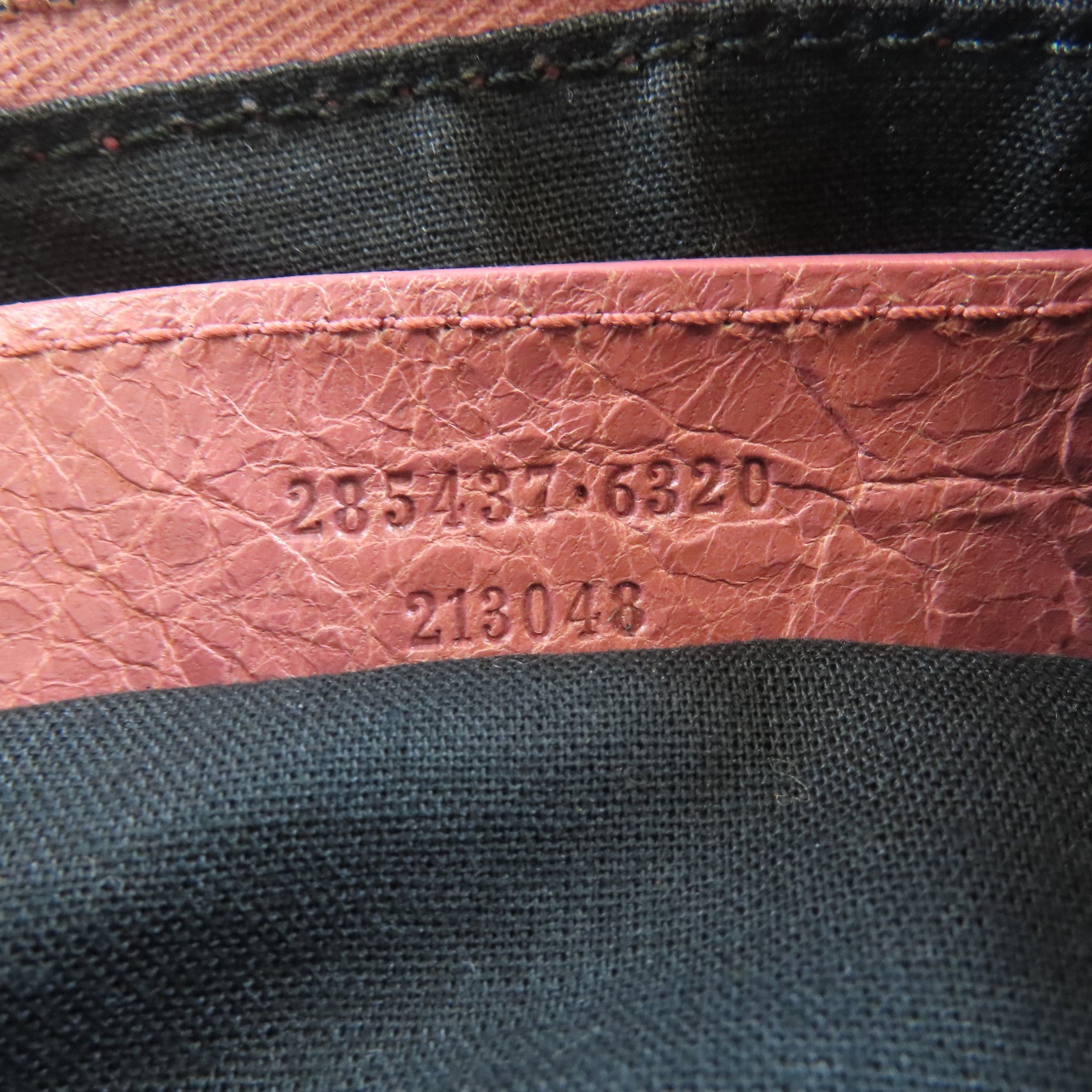 BALENCIAGA 牛皮皮革Bucket銀扣肩背袋粉紅色