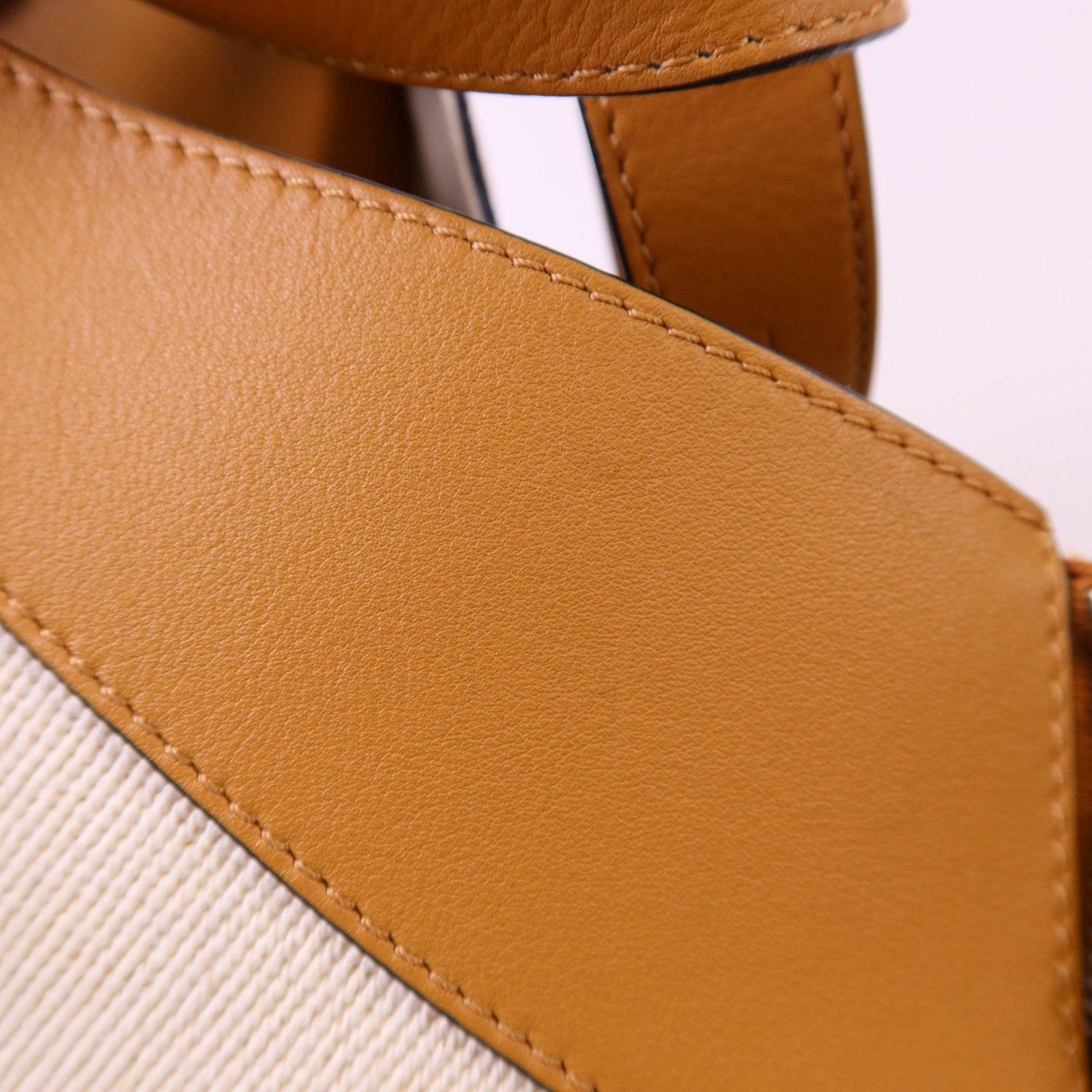 LOEWE 帆布/牛皮皮革Small Hammock Ken Price銀扣肩背袋