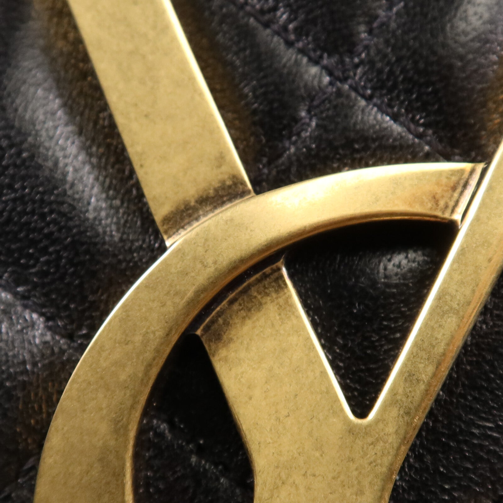 SAINT LAURENT 羊皮皮革Icare Maxi金扣手挽袋