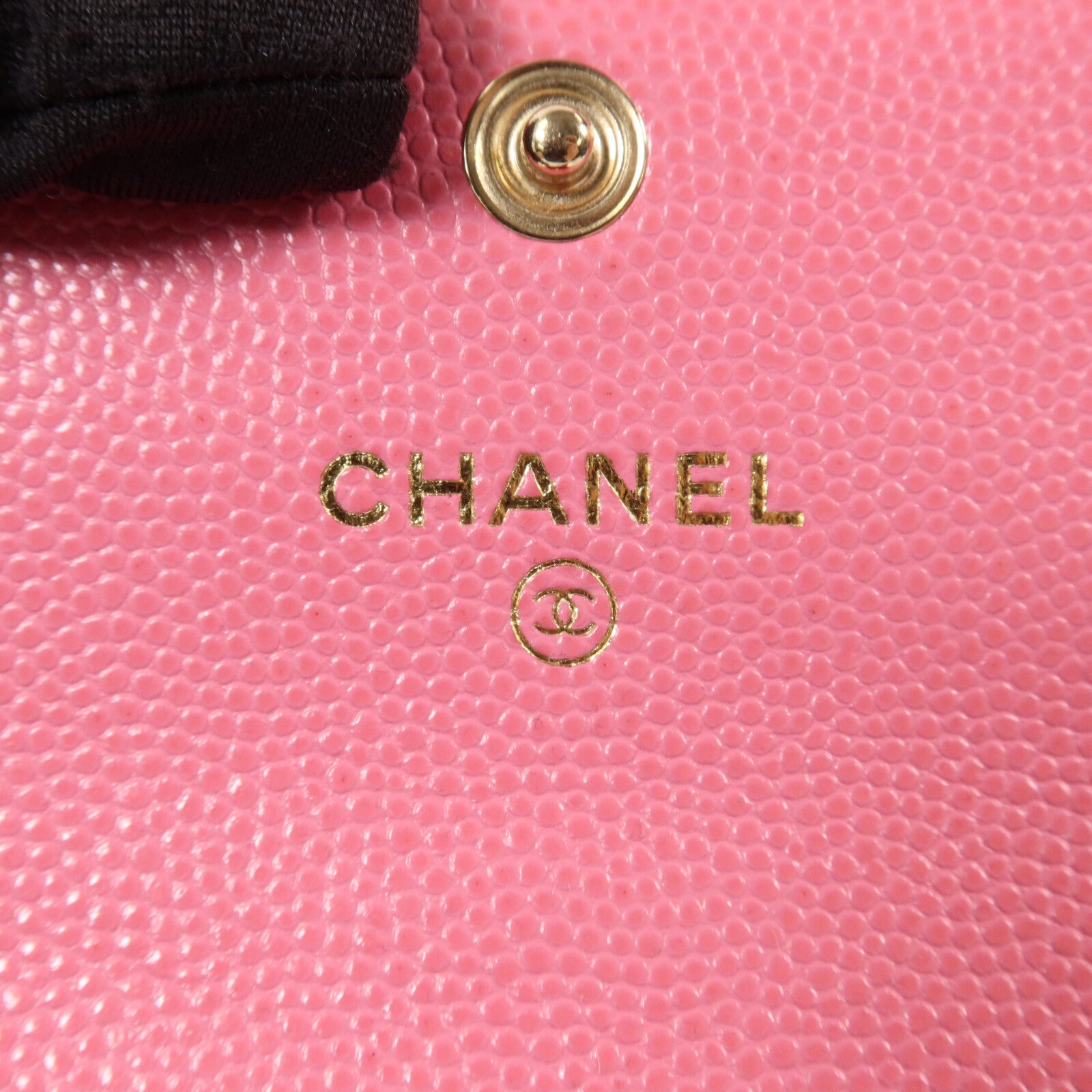 CHANEL 牛皮皮革Phone Case With Airpods Chain鏈帶肩背袋