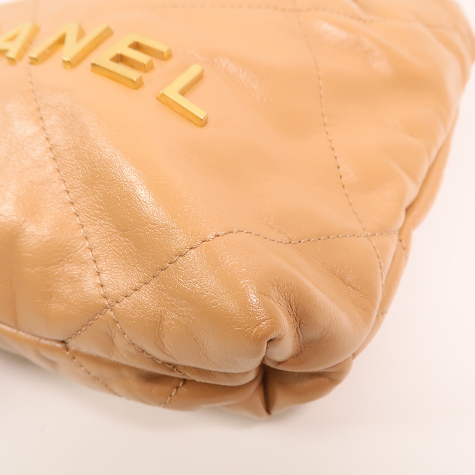 CHANEL 牛皮皮革Chanel 22 Mini金扣鏈帶肩背袋