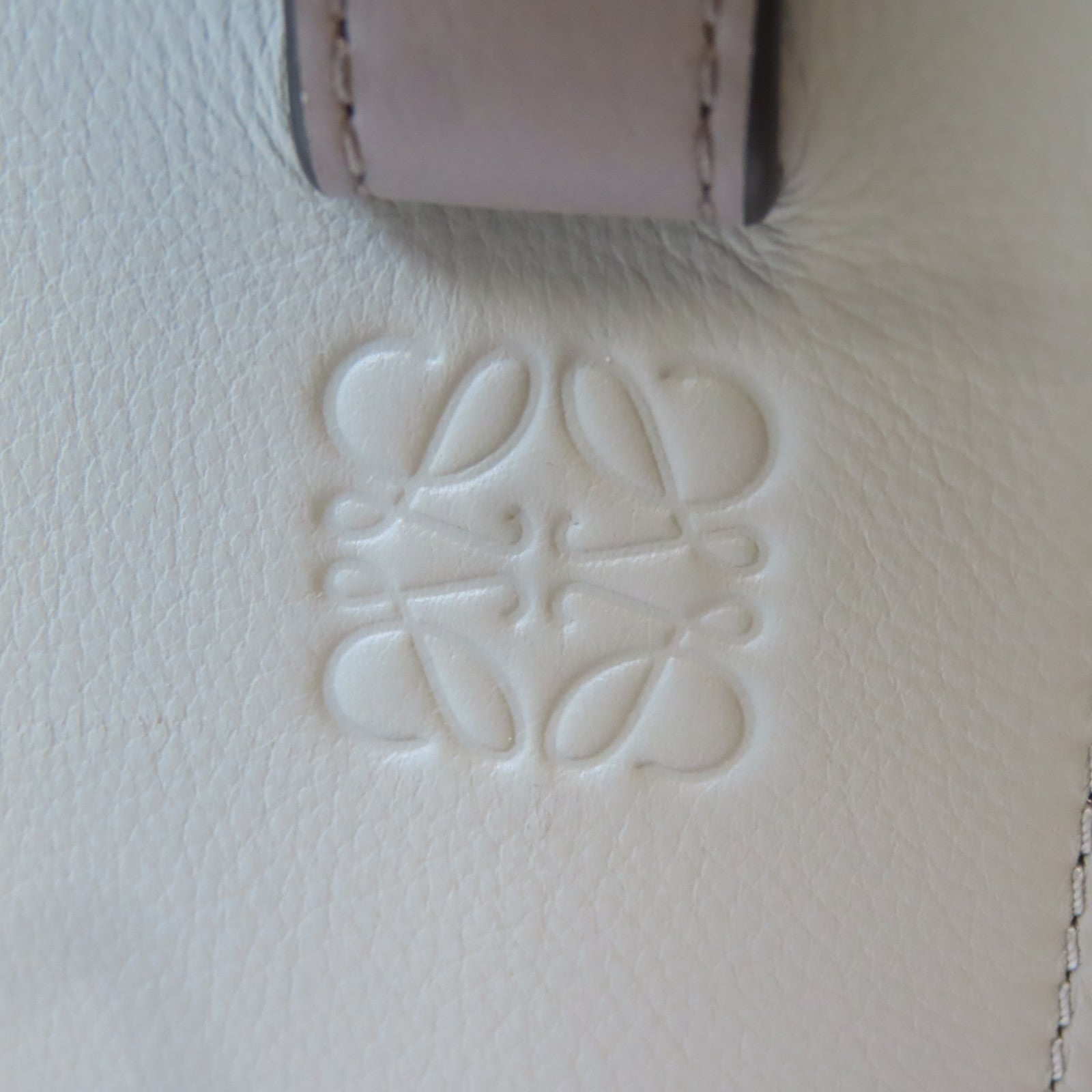 LOEWE 牛皮皮革Hammock Bag銀扣手挽肩背兩用袋灰色/淺綠色