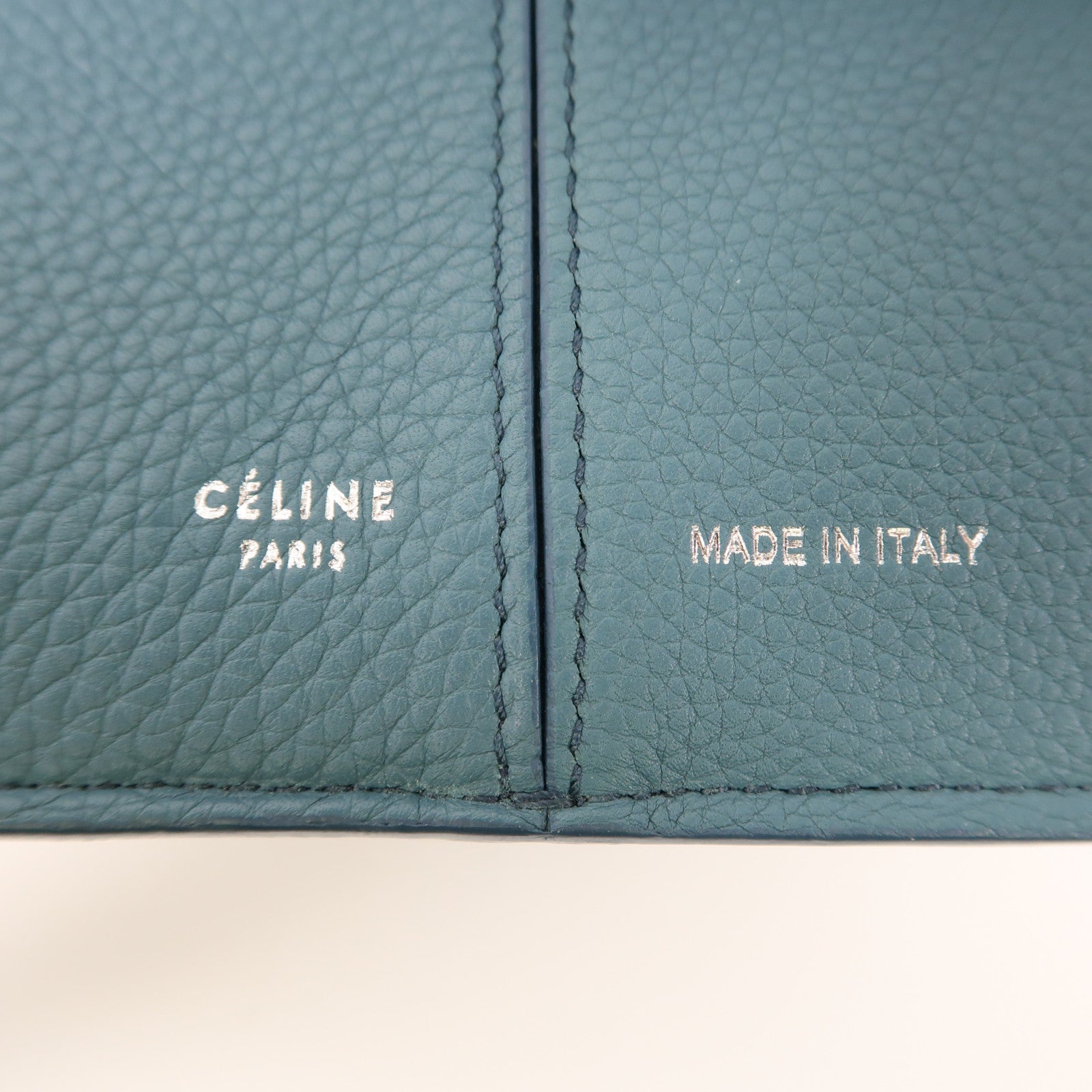 CELINE 牛皮皮革Tri-Fold銀扣肩背袋