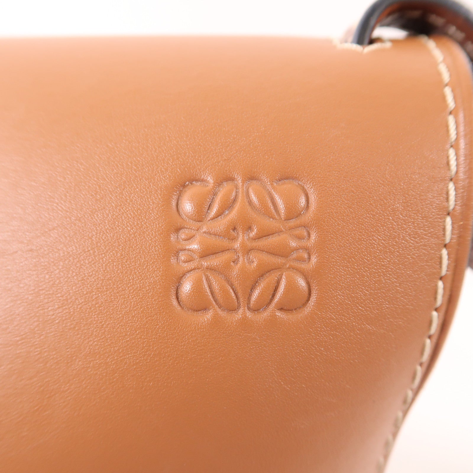 LOEWE 牛皮皮革Gate Small金扣肩背袋