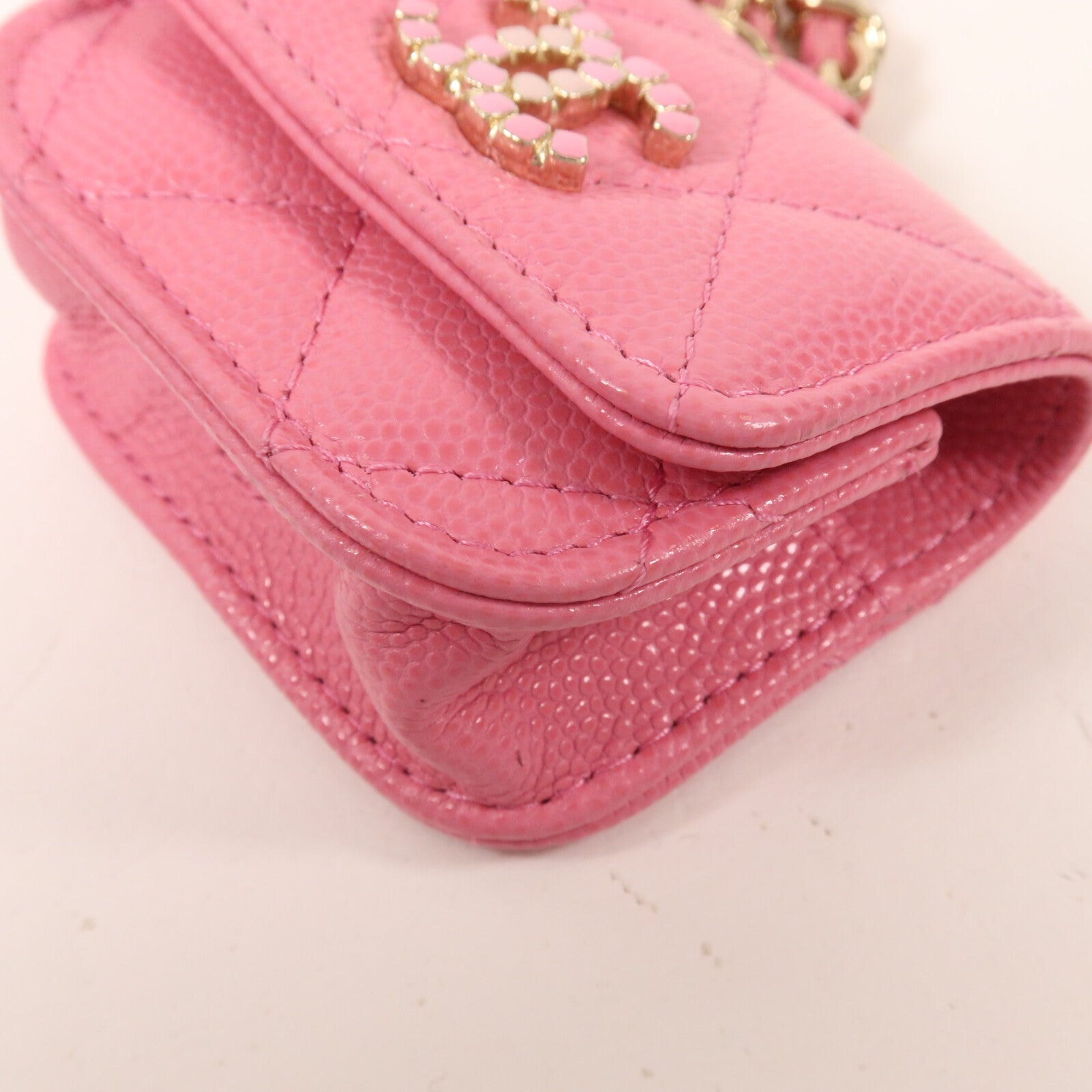 CHANEL 牛皮皮革Phone Case With Airpods Chain鏈帶肩背袋