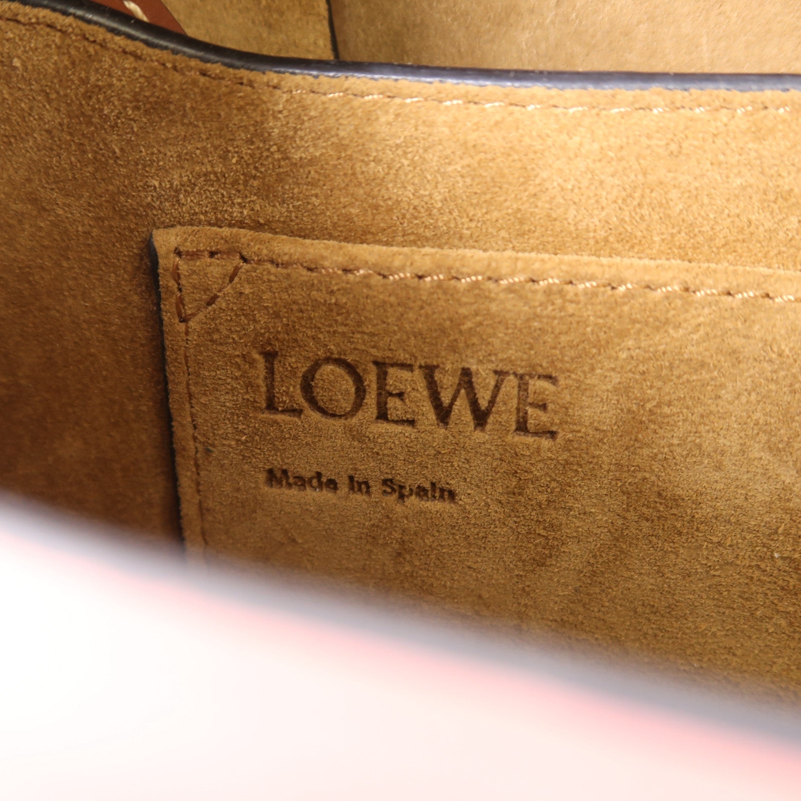 LOEWE 牛皮皮革Gate Small金扣肩背袋