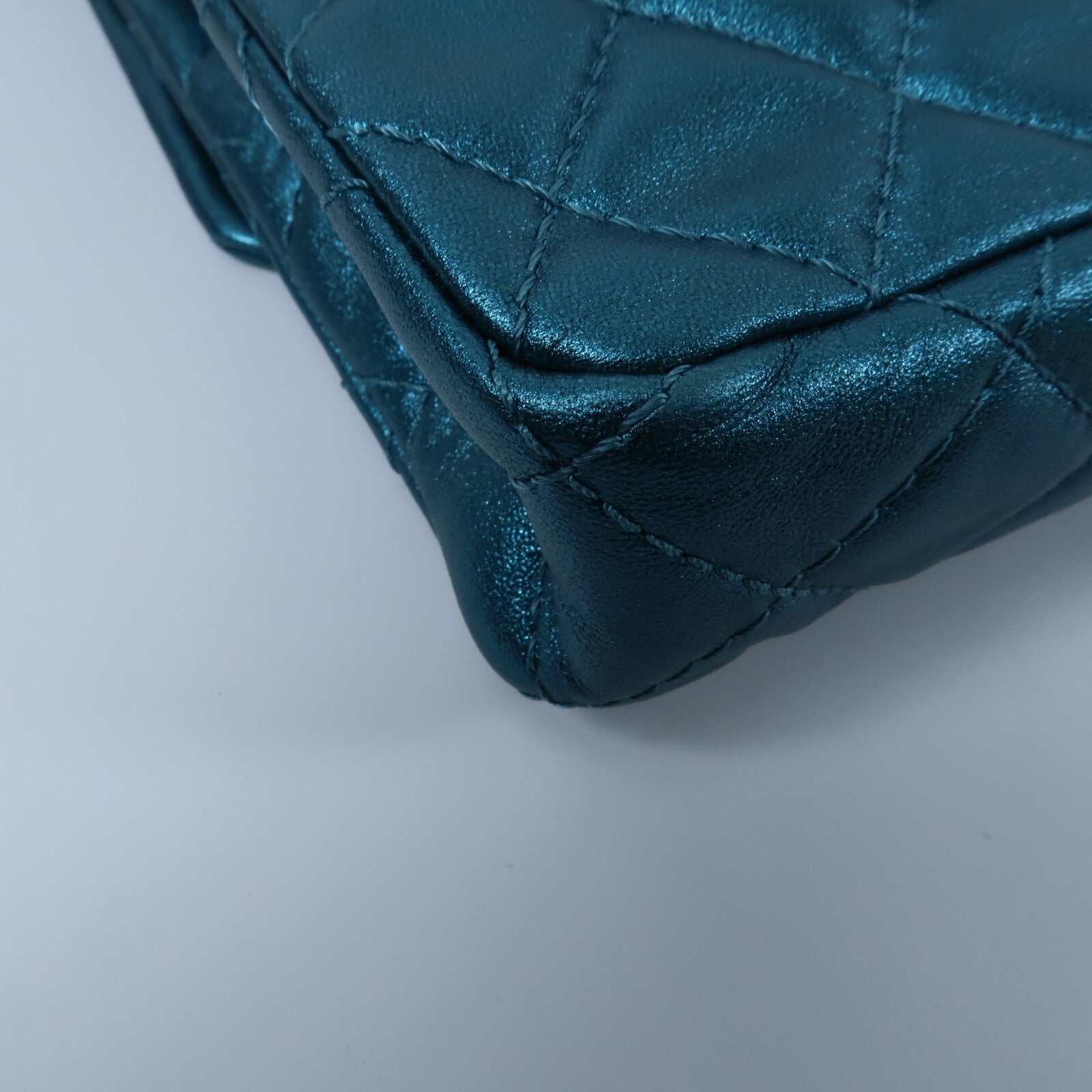 CHANEL 羊皮皮革2.55 Reissue Medium鏈帶肩背袋