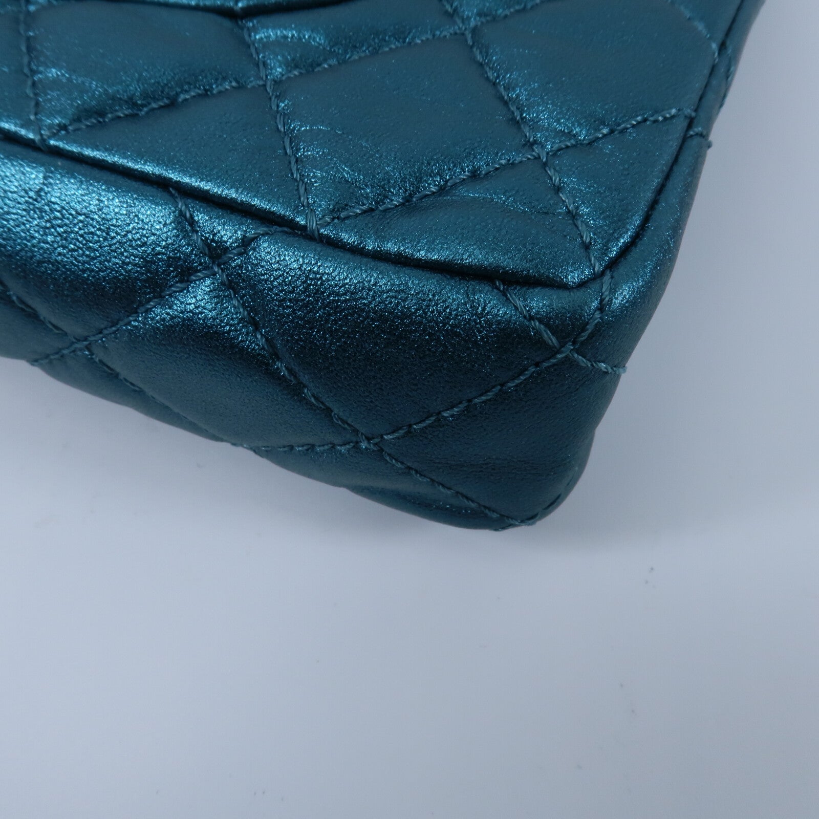 CHANEL 羊皮皮革2.55 Reissue Medium鏈帶肩背袋