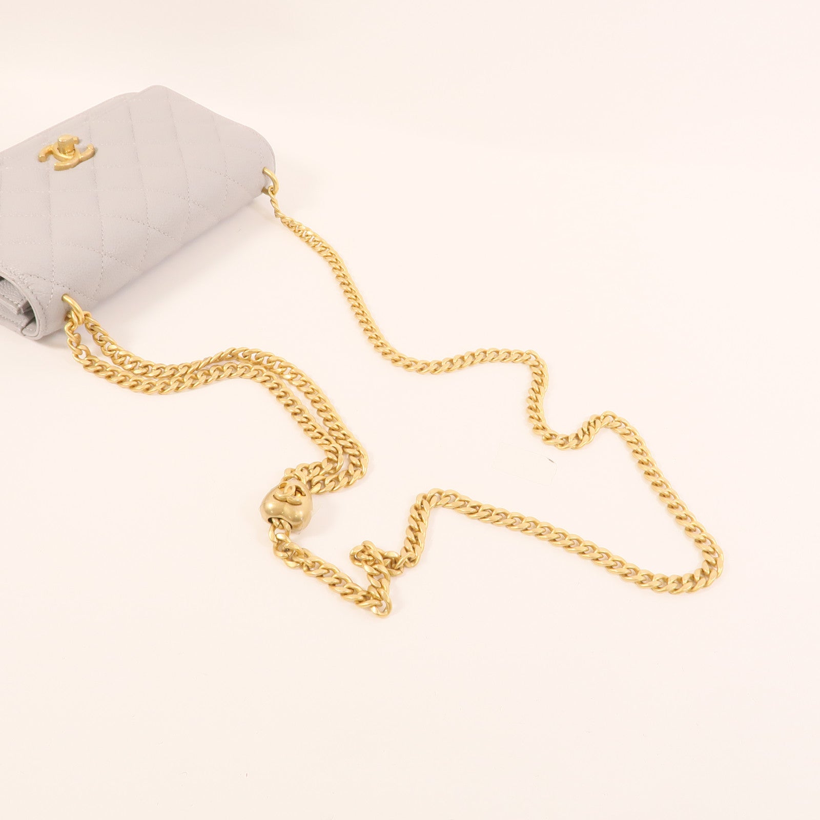 CHANEL 牛皮皮革WOC Wallet On Chain鏈帶肩背袋