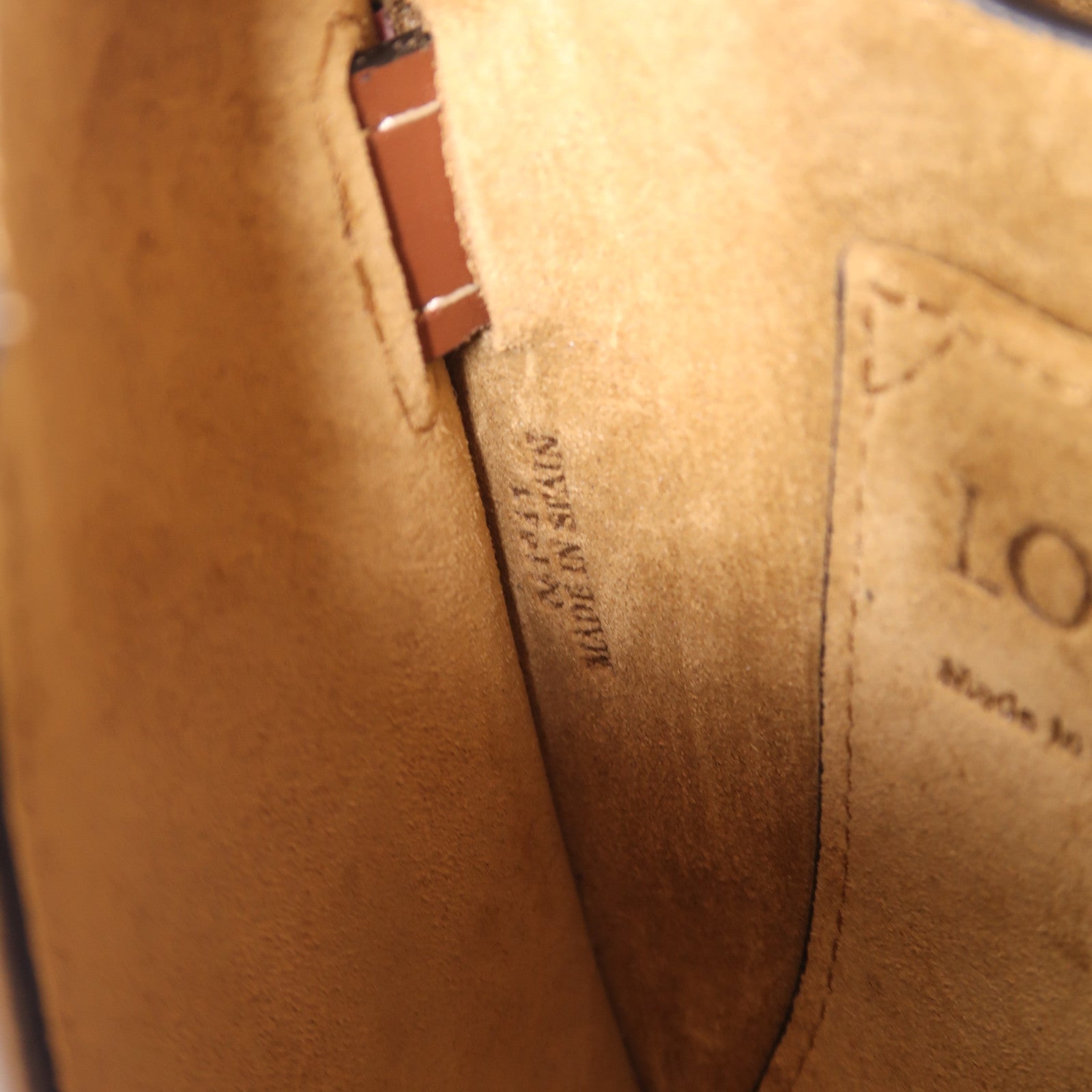 LOEWE 牛皮皮革Gate Small金扣肩背袋