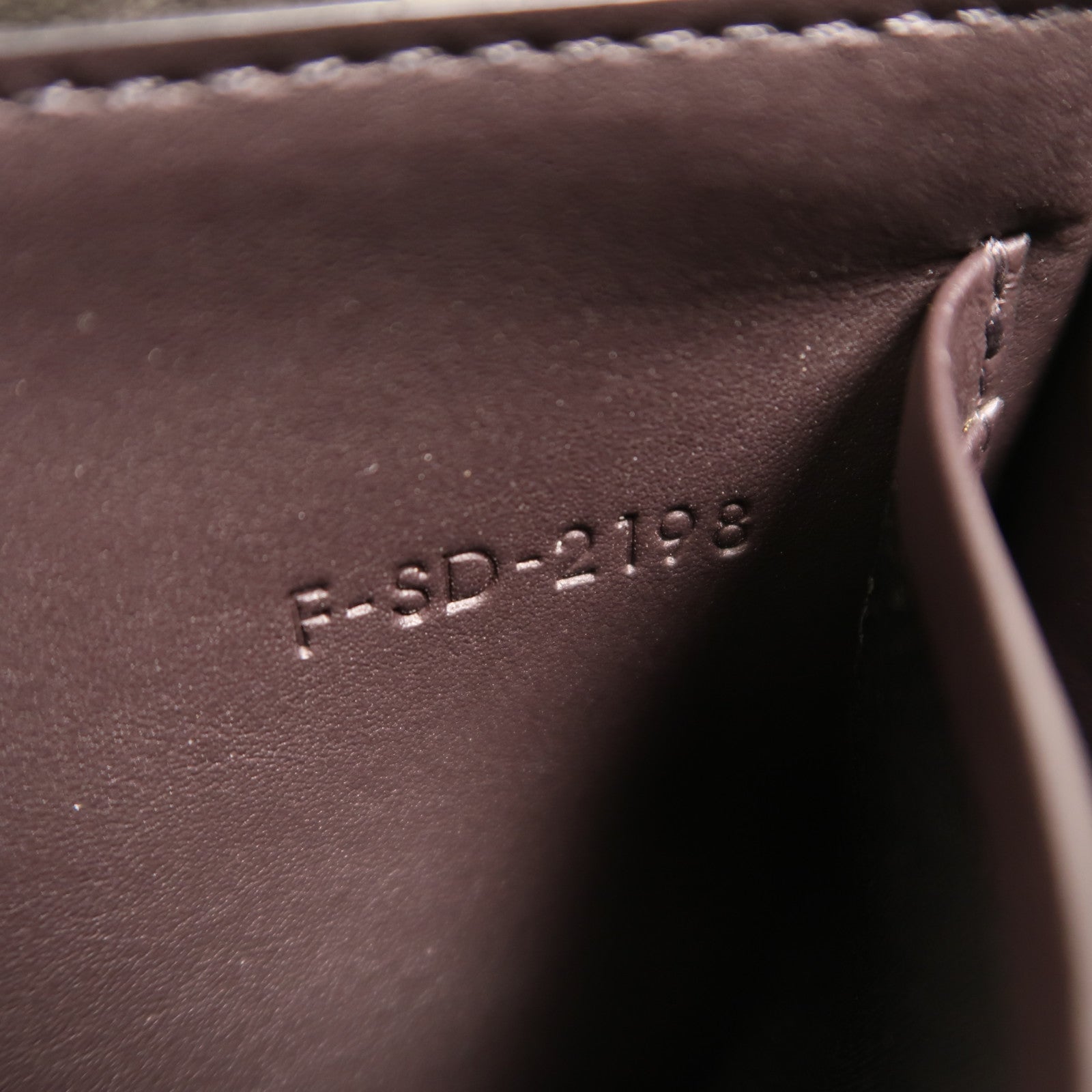 CELINE 牛皮皮革Frame Woc銀扣鏈帶肩背袋