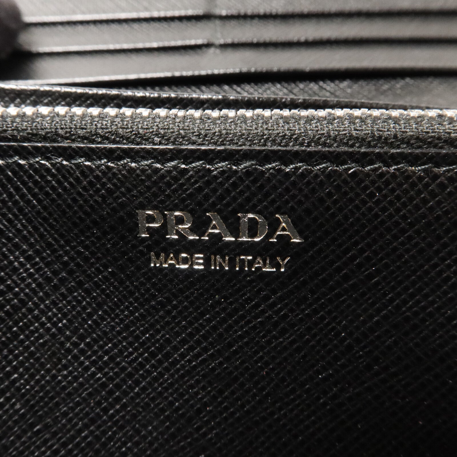 PRADA Saffiano皮革Long Wallet with Card Case長錢包連卡片套