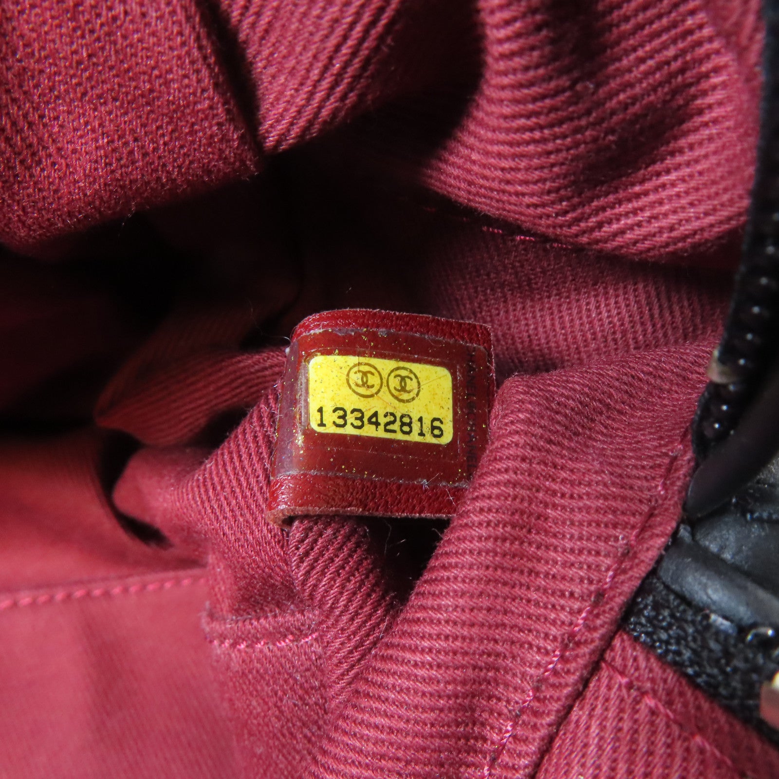 CHANEL 【激減優惠】菱格牛皮皮革Shoulder Bag銀扣肩背袋黑色