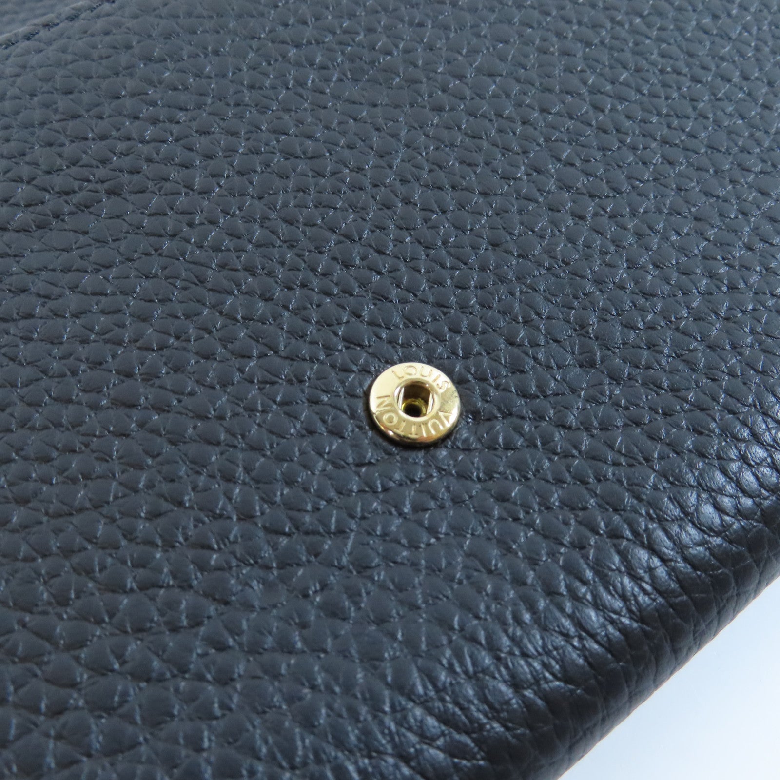 LOUIS VUITTON Taurillon皮革Capucines Wallet金扣長錢包黑色