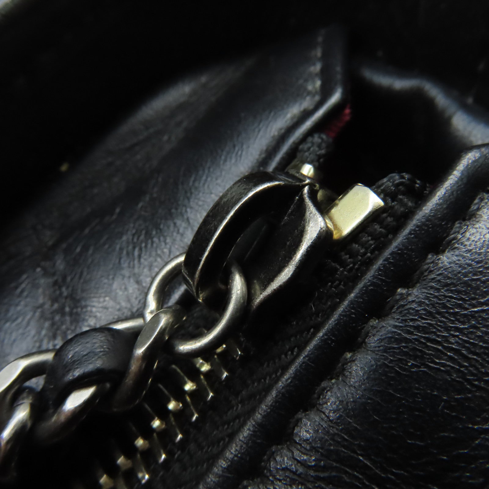CHANEL 菱格牛皮皮革Gabrielle Hobo Small Chain Shoulder Bag金扣鏈帶肩背袋黑色