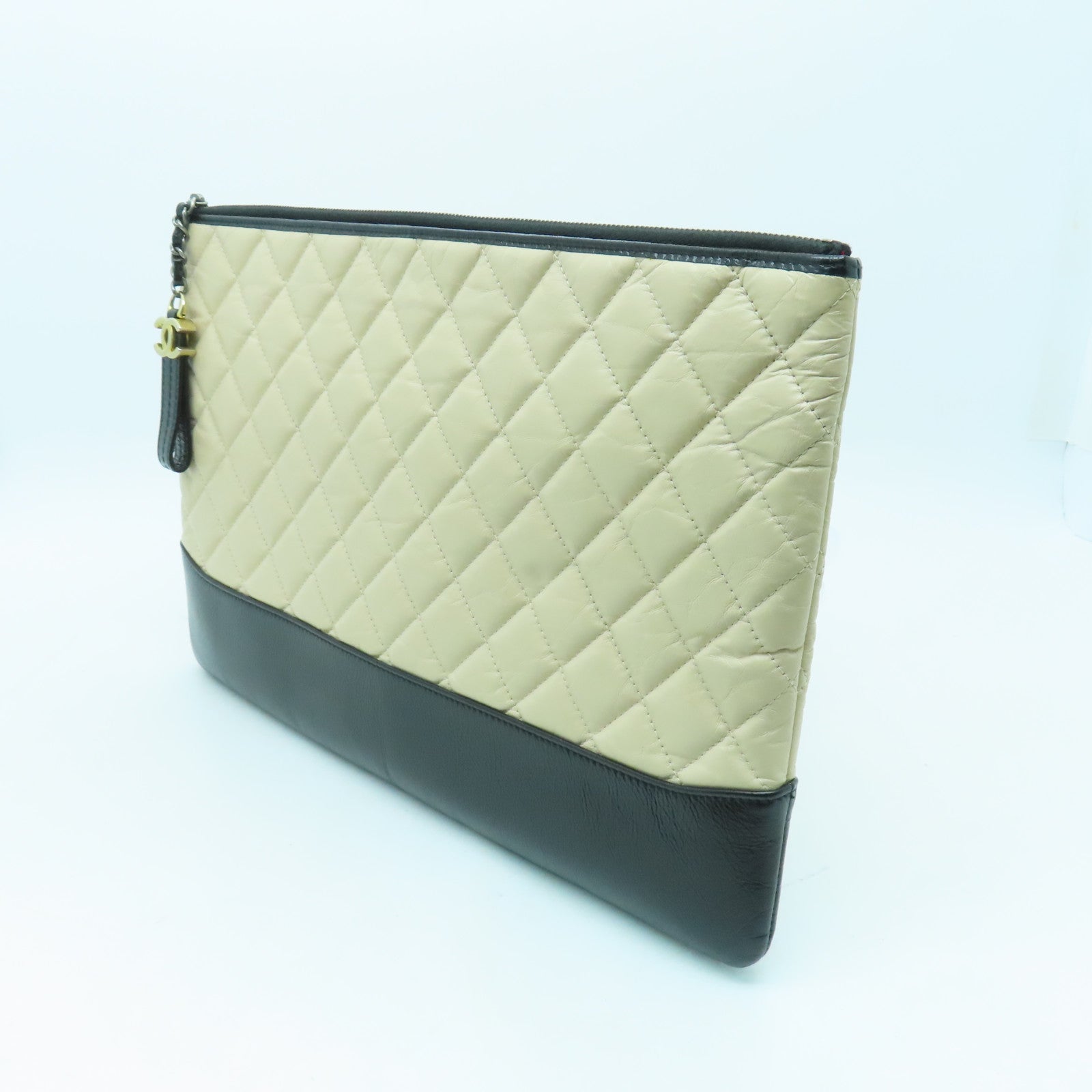 CHANEL 【激減優惠】菱格牛皮皮革Clutch Bag銀扣手拿包米色