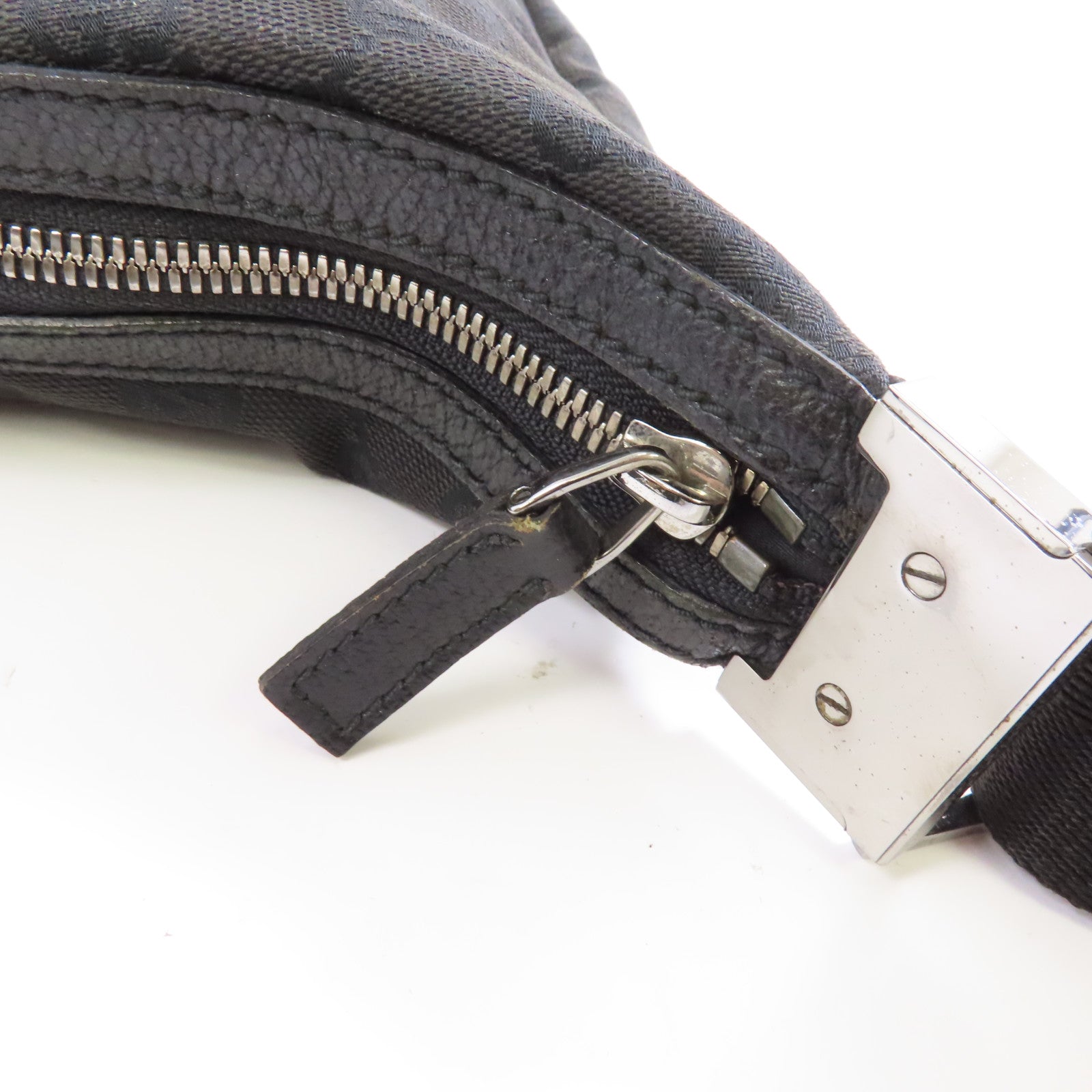 GUCCI 帆布Shoulder Bag銀扣肩背袋黑色