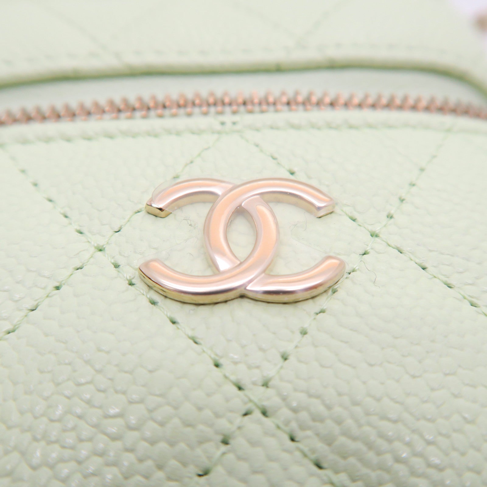 CHANEL 菱格Caviar皮革Chain Shoulder金扣肩背袋浅绿色